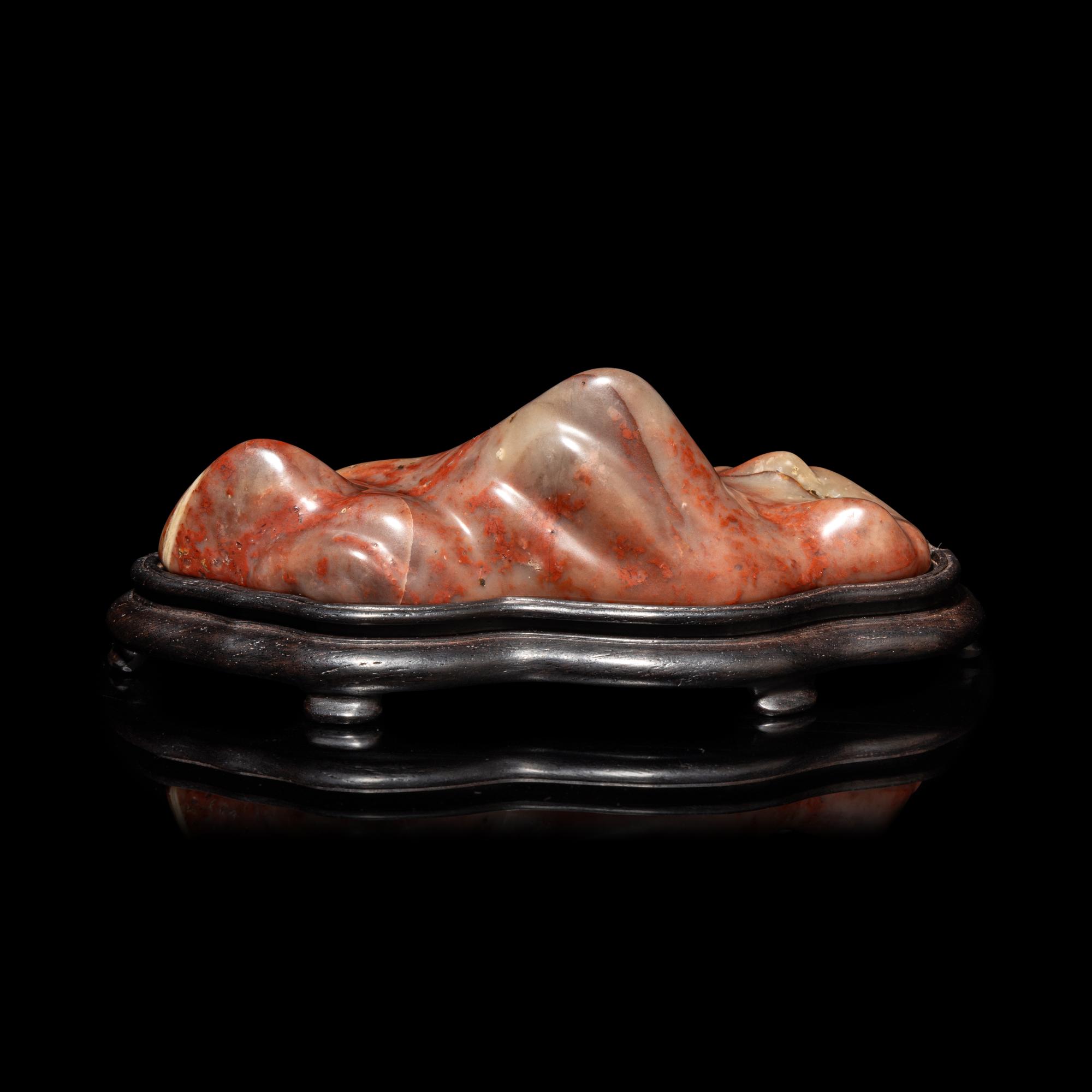 A Chinese Shoushan Stone Brush Rest, Bijia 壽山石筆架