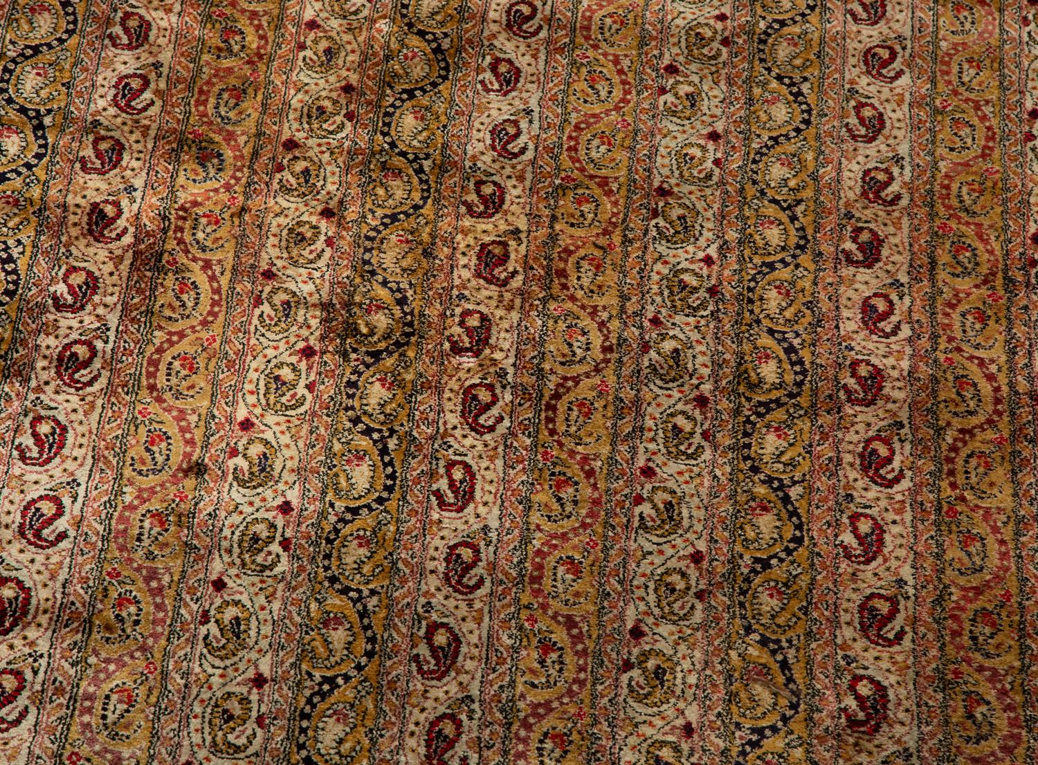A Ferahan Design Mercerized Cotton Rug