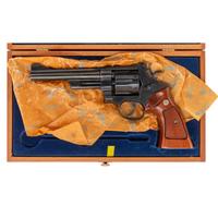 *Smith & Wesson Model 27-2 Revolver in Wooden Display Case