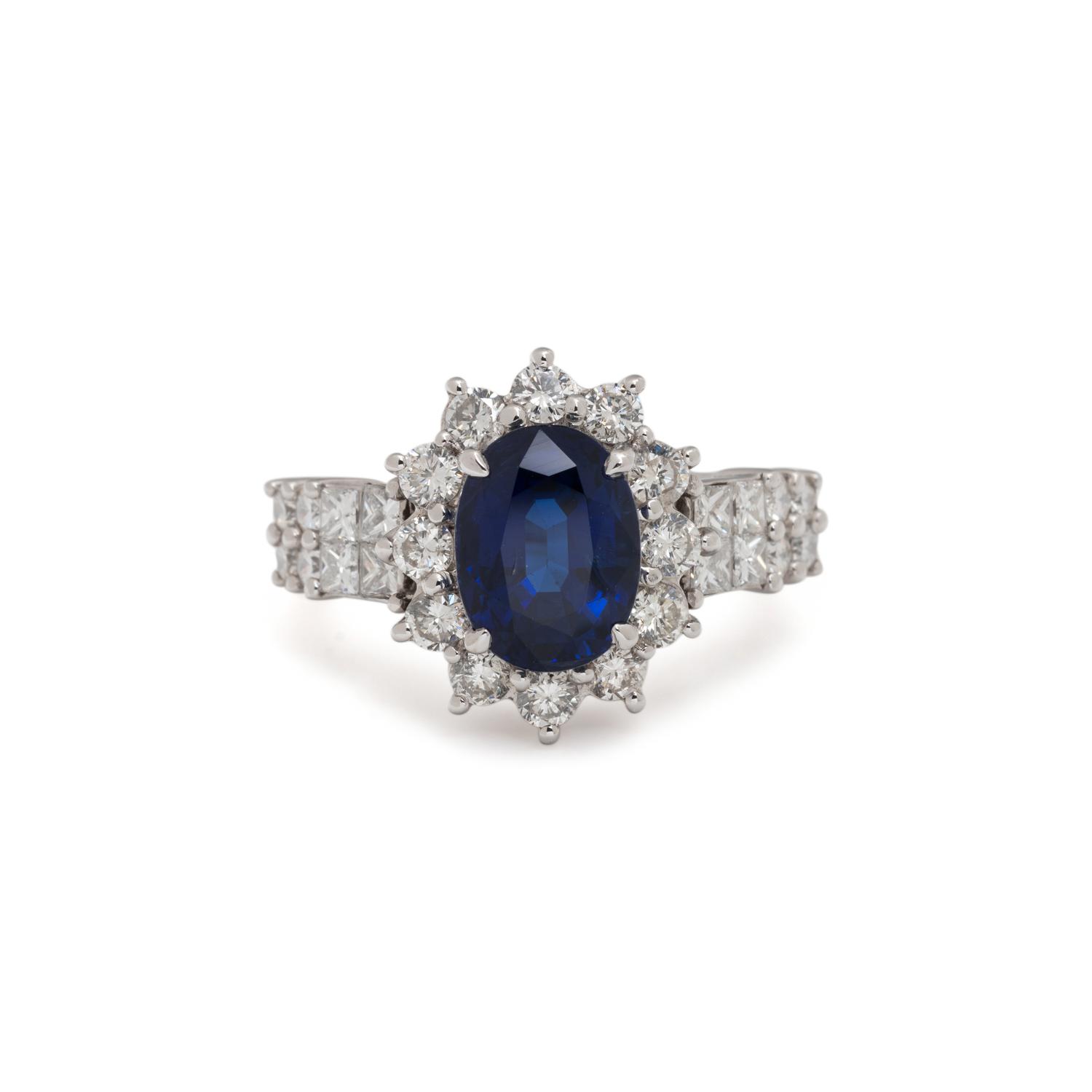 SAPPHIRE AND DIAMOND RING