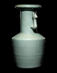 A Longquan Celadon Glazed Porcelain Mallet Vase