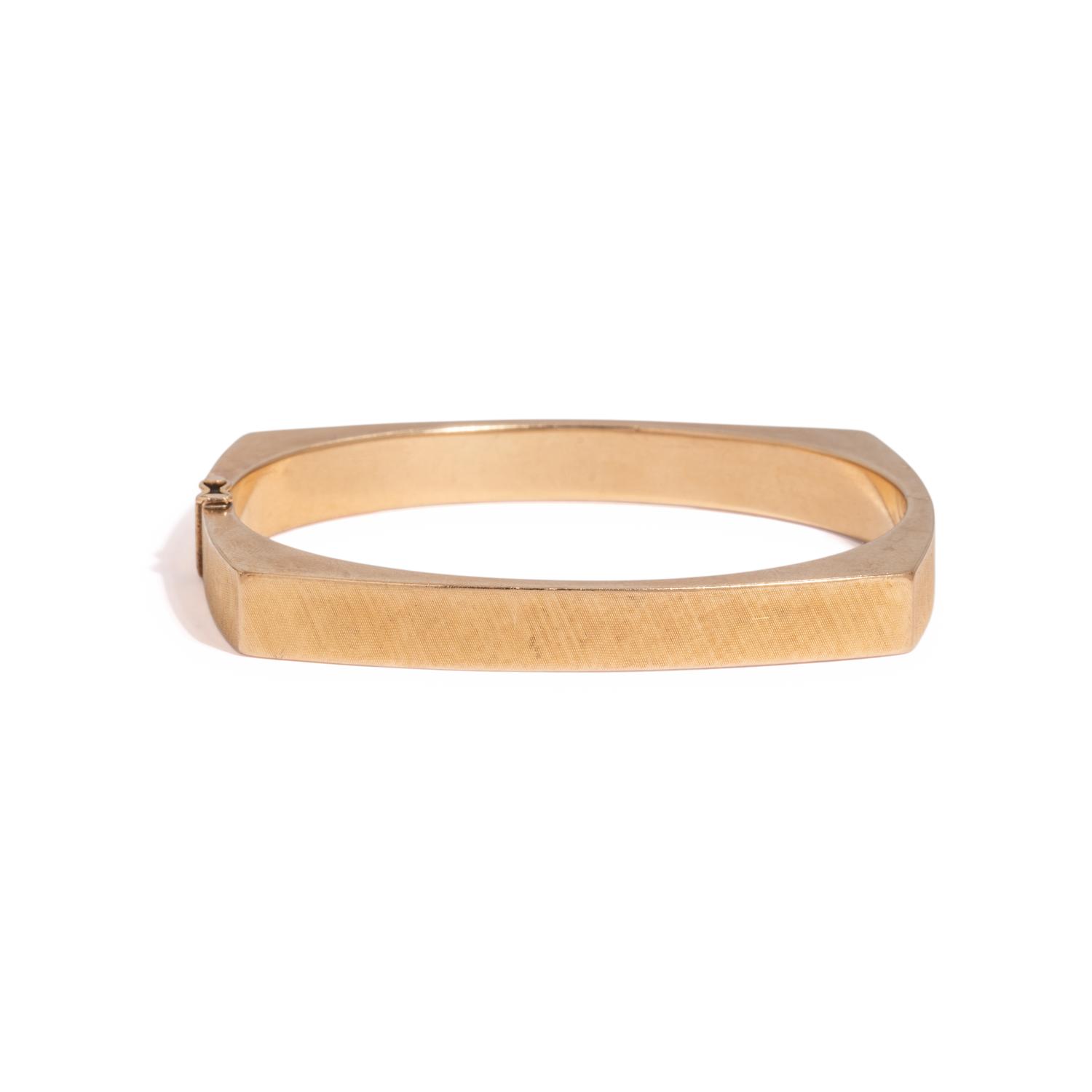 YELLOW GOLD GEOMETRIC BANGLE BRACELET