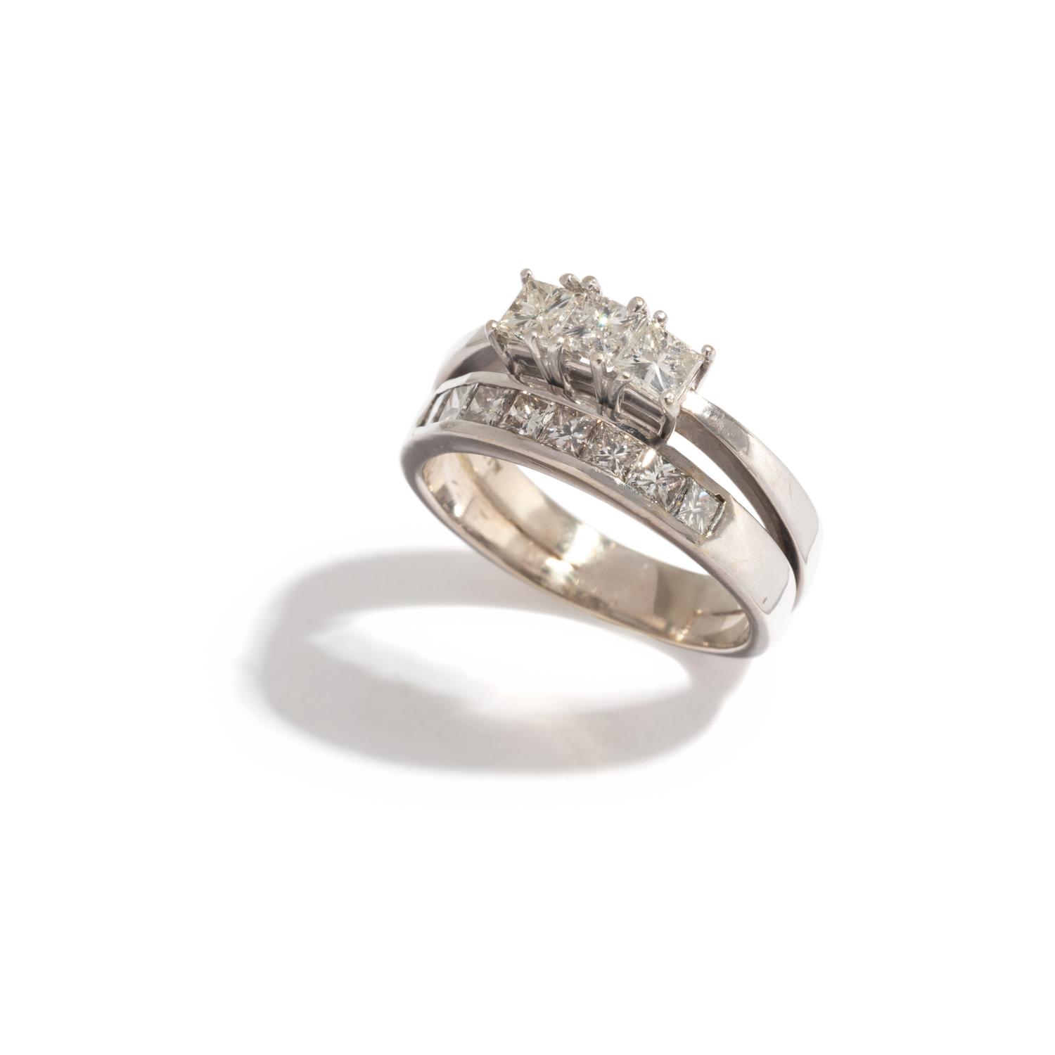DIAMOND RING