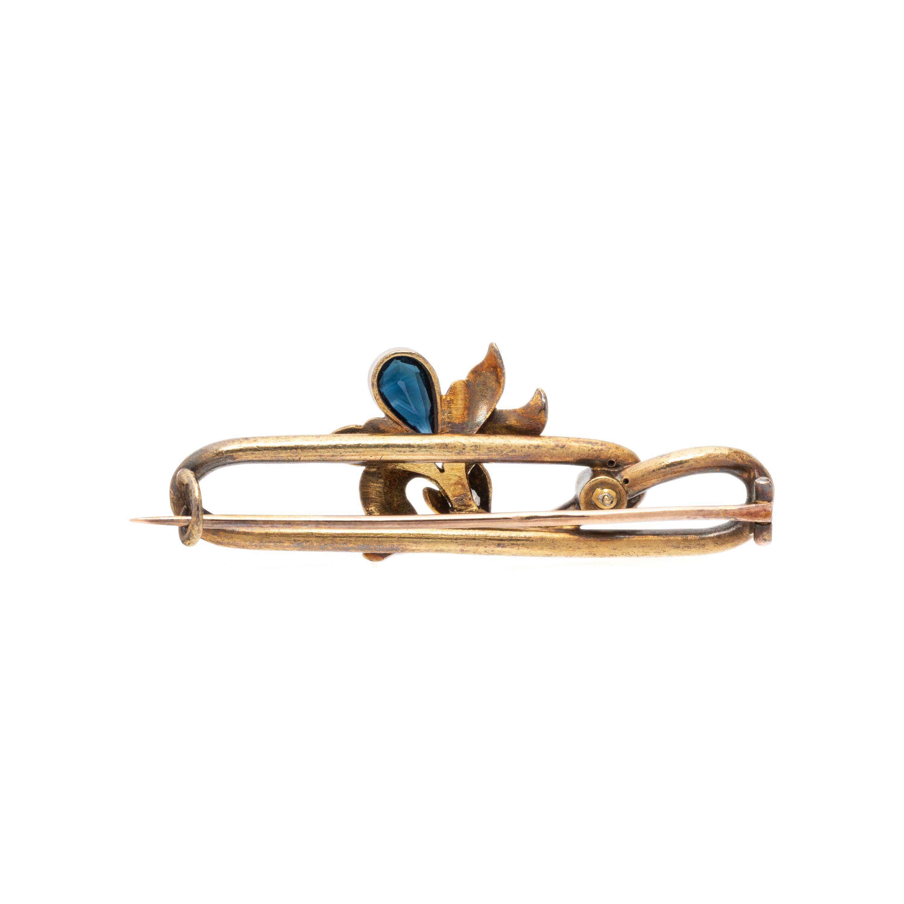 FABERGE, AUGUST HOLMSTROM, YELLOW GOLD, SAPPHIRE, AND PEARL BROOCH