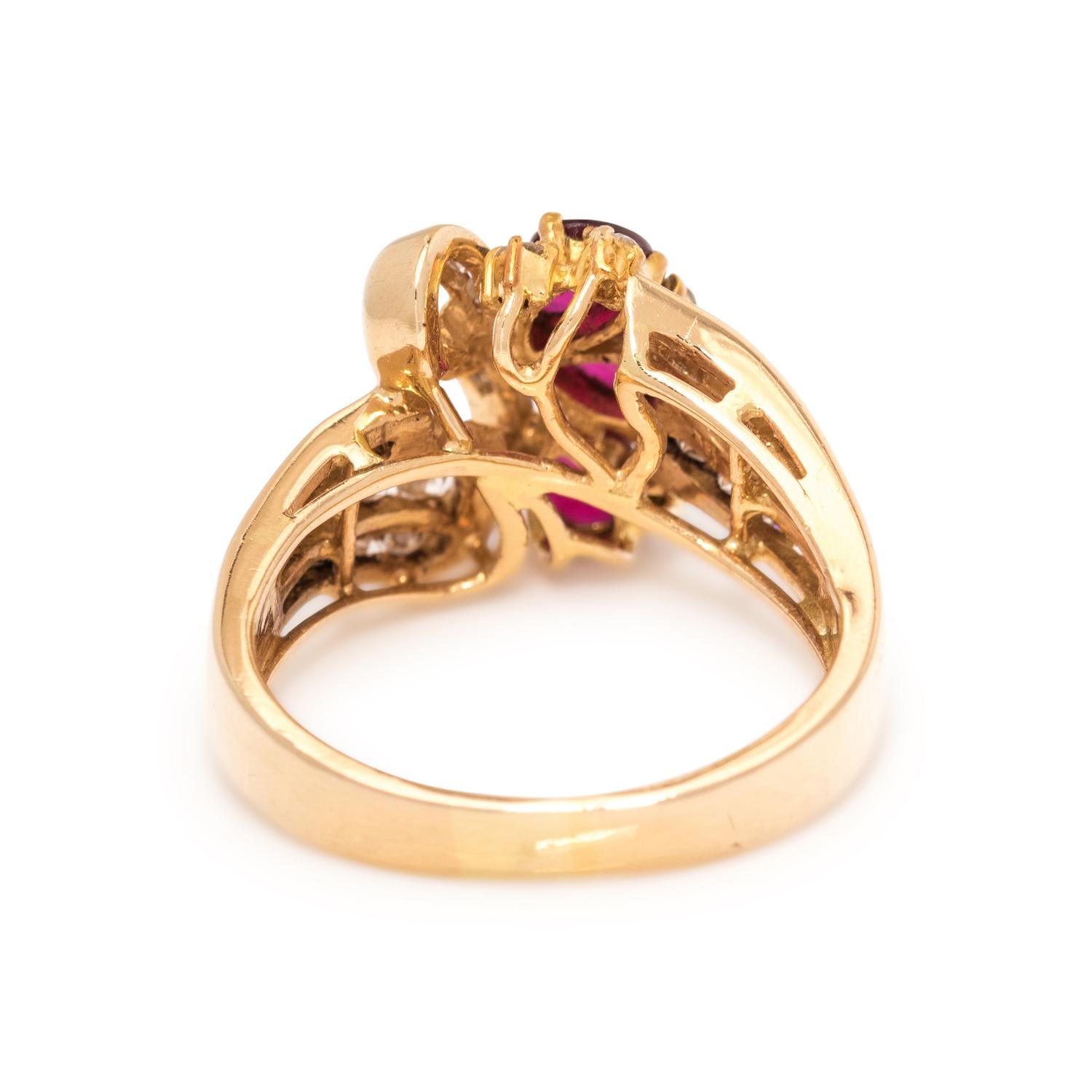GARNET AND DIAMOND RING