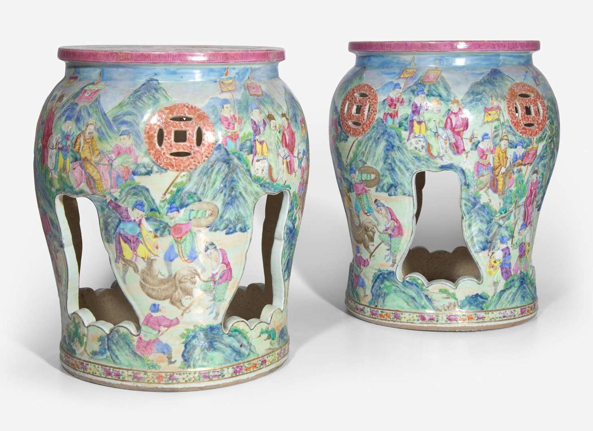 An unusual pair of Chinese export porcelain famille rose-decorated garden stools, first half 19th Century 粉彩繡墩一對 十九世紀初