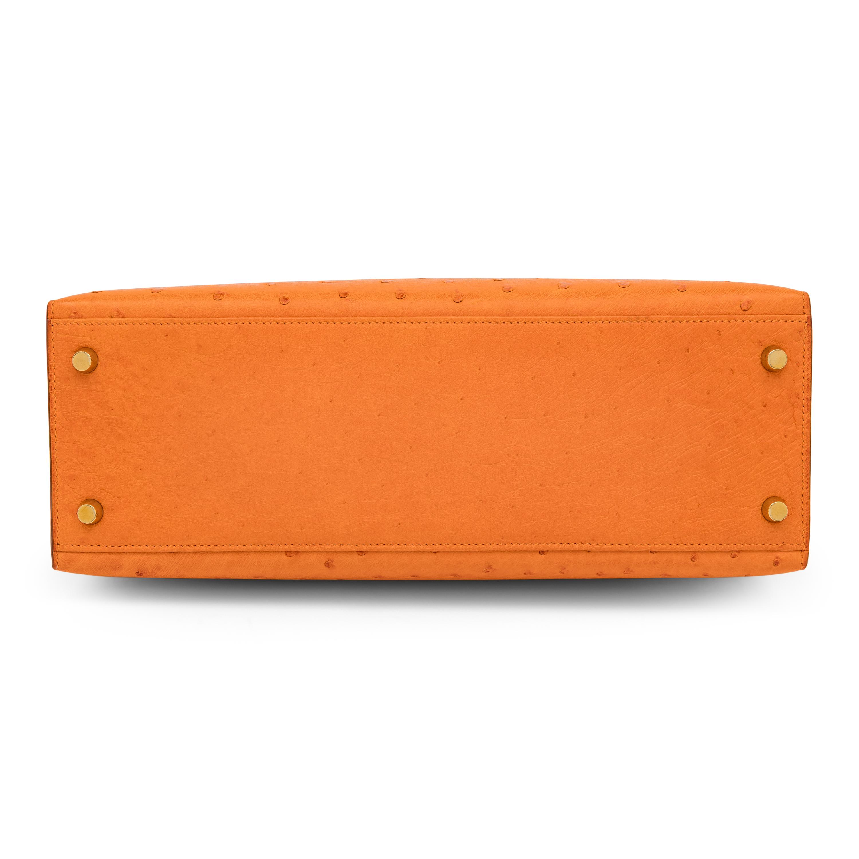 Hermès, Kelly 32 in Abricot Ostrich