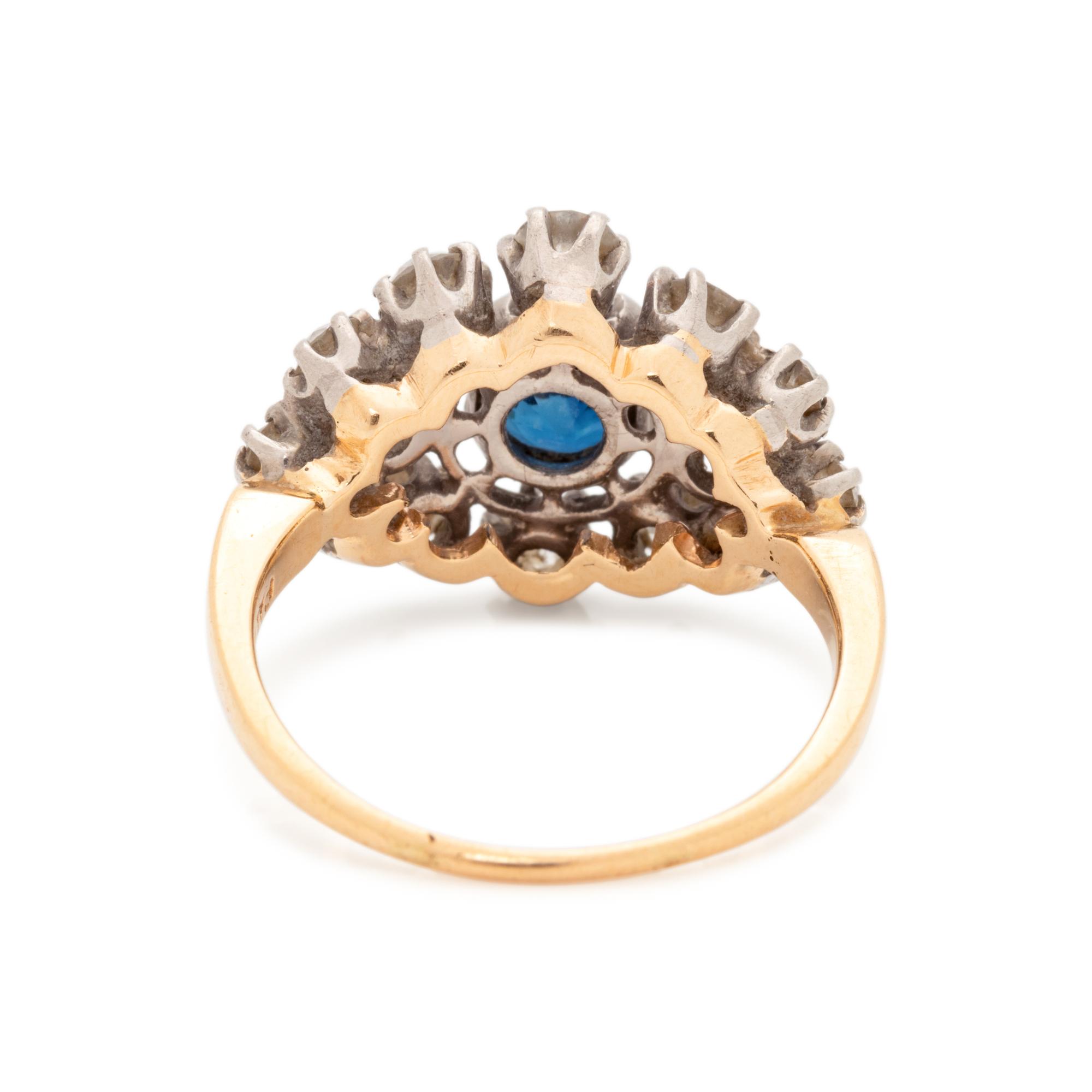 SAPPHIRE AND DIAMOND RING