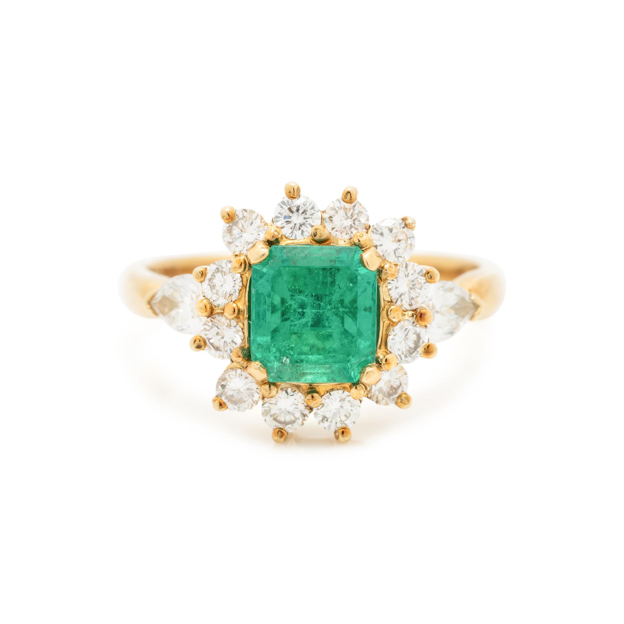 YELLOW GOLD, EMERALD AND DIAMOND RING