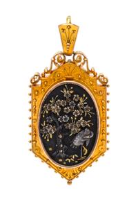 A Victorian Yellow Gold and Shakudo Pendant Necklace, 15.00 dwts.