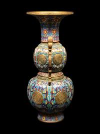 A Cloisonné Enamel Gourd-Form Vase