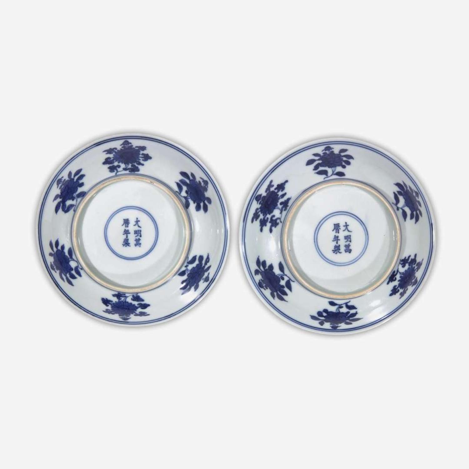 A pair of Chinese blue and white "floral" dishes 青花瓷花卉盘 Wanli six-character marks, but probably later ????? ?????