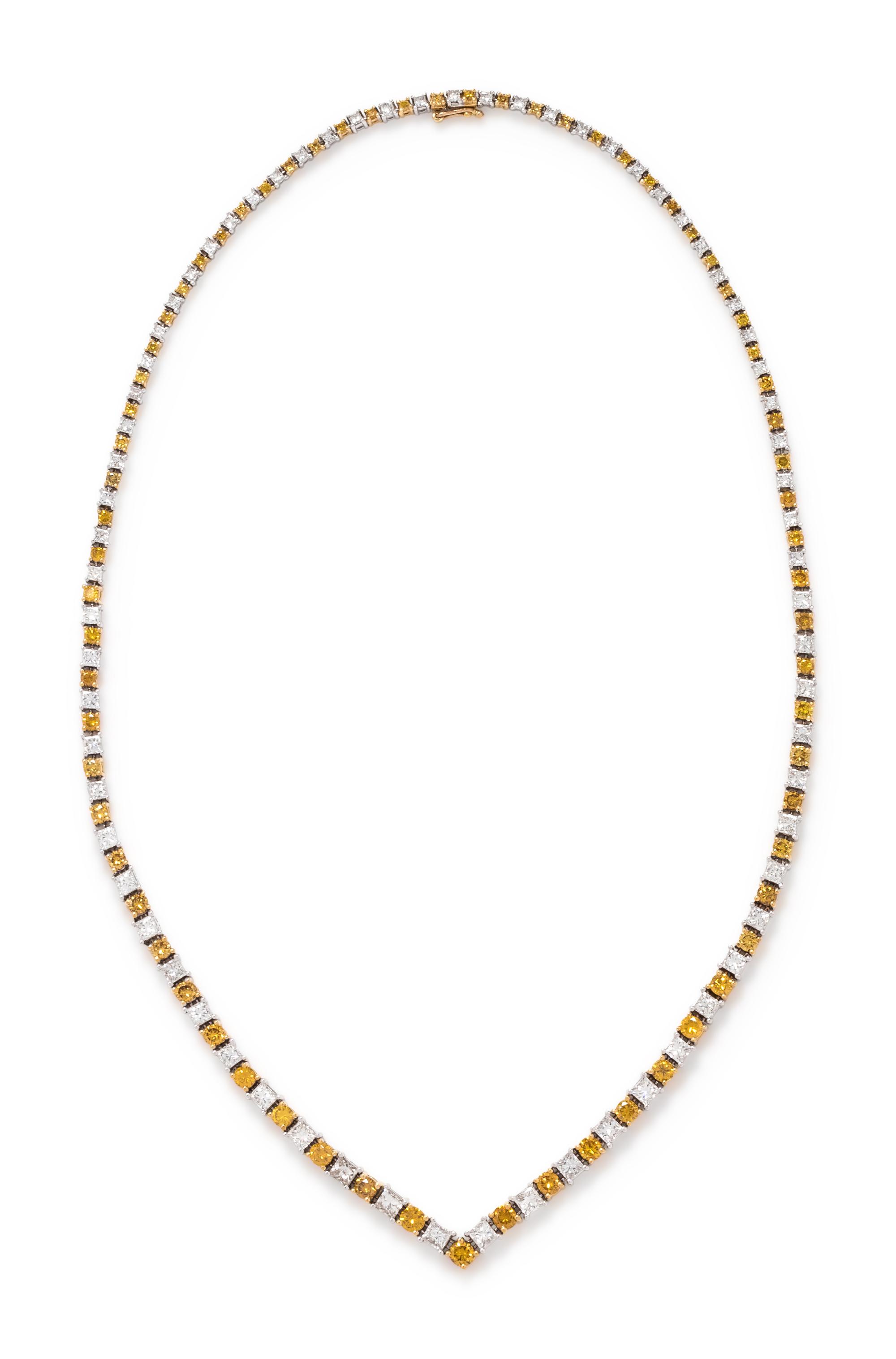 COLORED DIAMOND AND DIAMOND NECKLACE