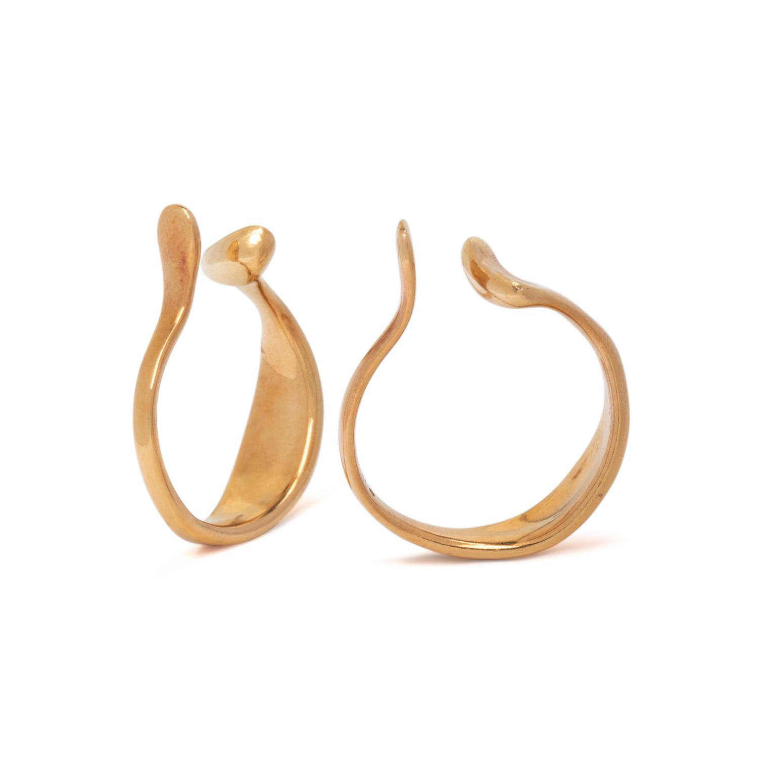 TIFFANY & CO., ELSA PERETTI, YELLOW GOLD HOOP EARRINGS