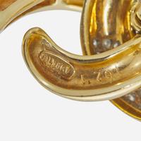 An 18K Yellow Gold and Diamond Bracelet