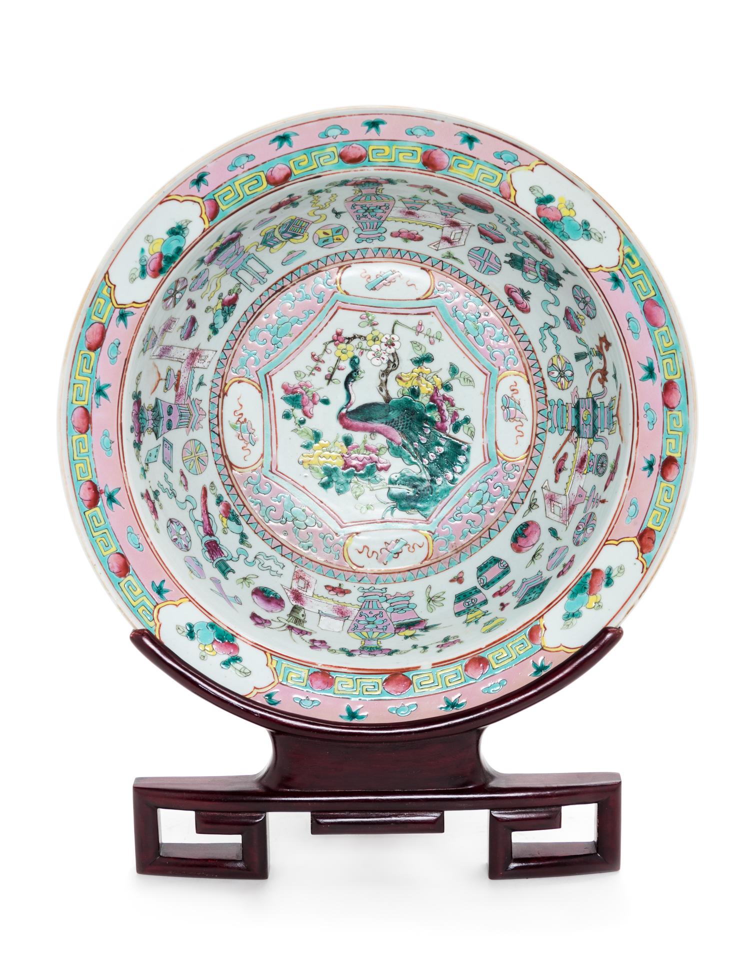 A Chinese Famille Rose Porcelain Wash Basin Diameter 14 1/2 inches. — 19TH CENTURY