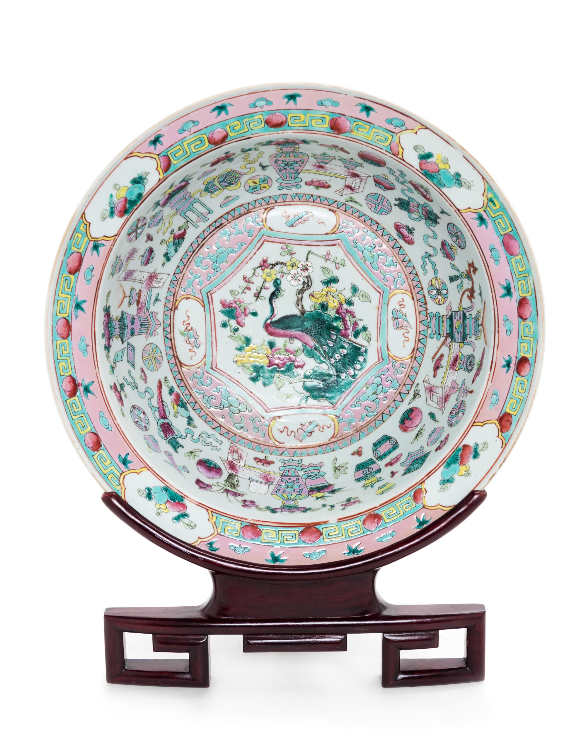A Chinese Famille Rose Porcelain Wash Basin Diameter 14 1/2 inches. — 19TH CENTURY