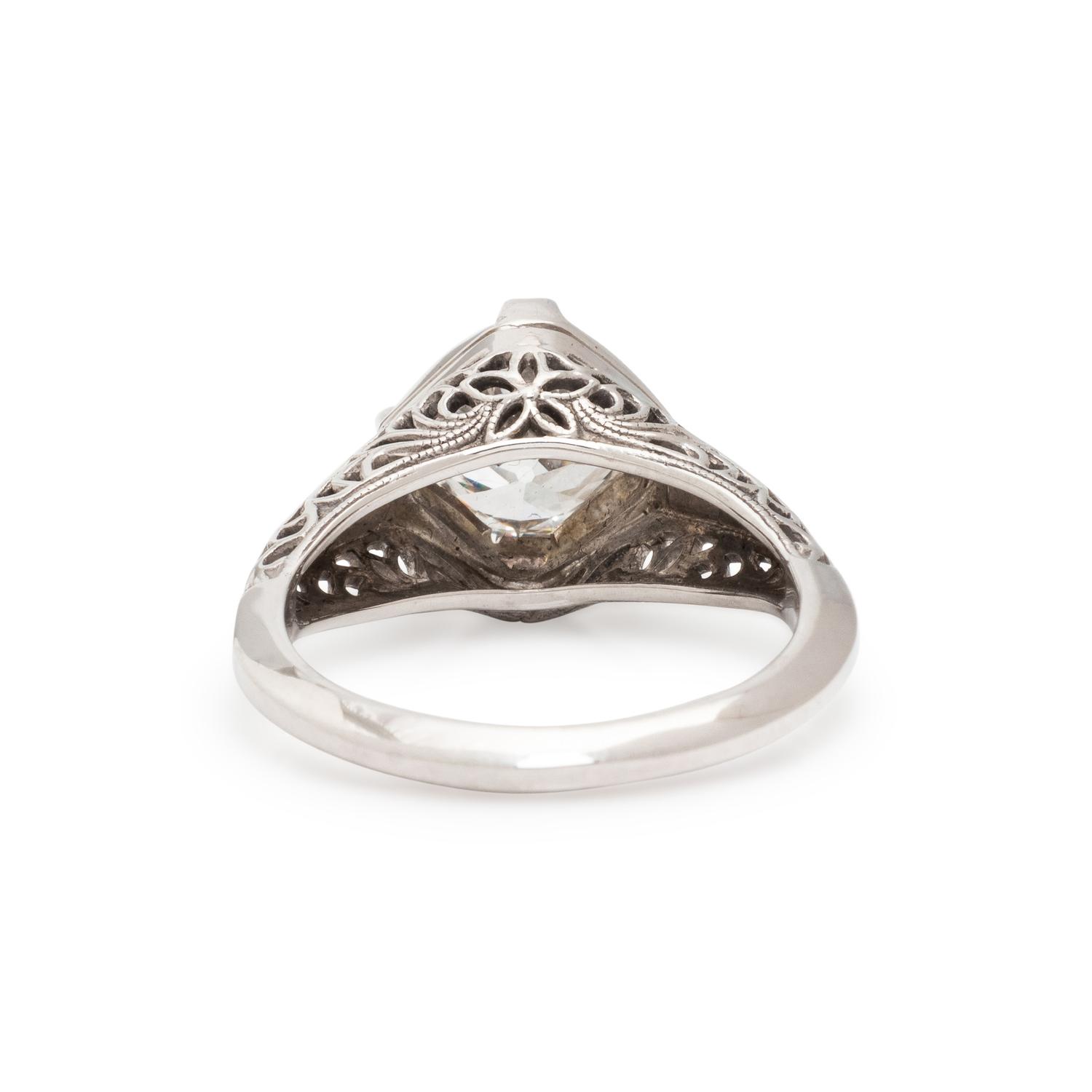 DIAMOND AND WHITE GOLD RING