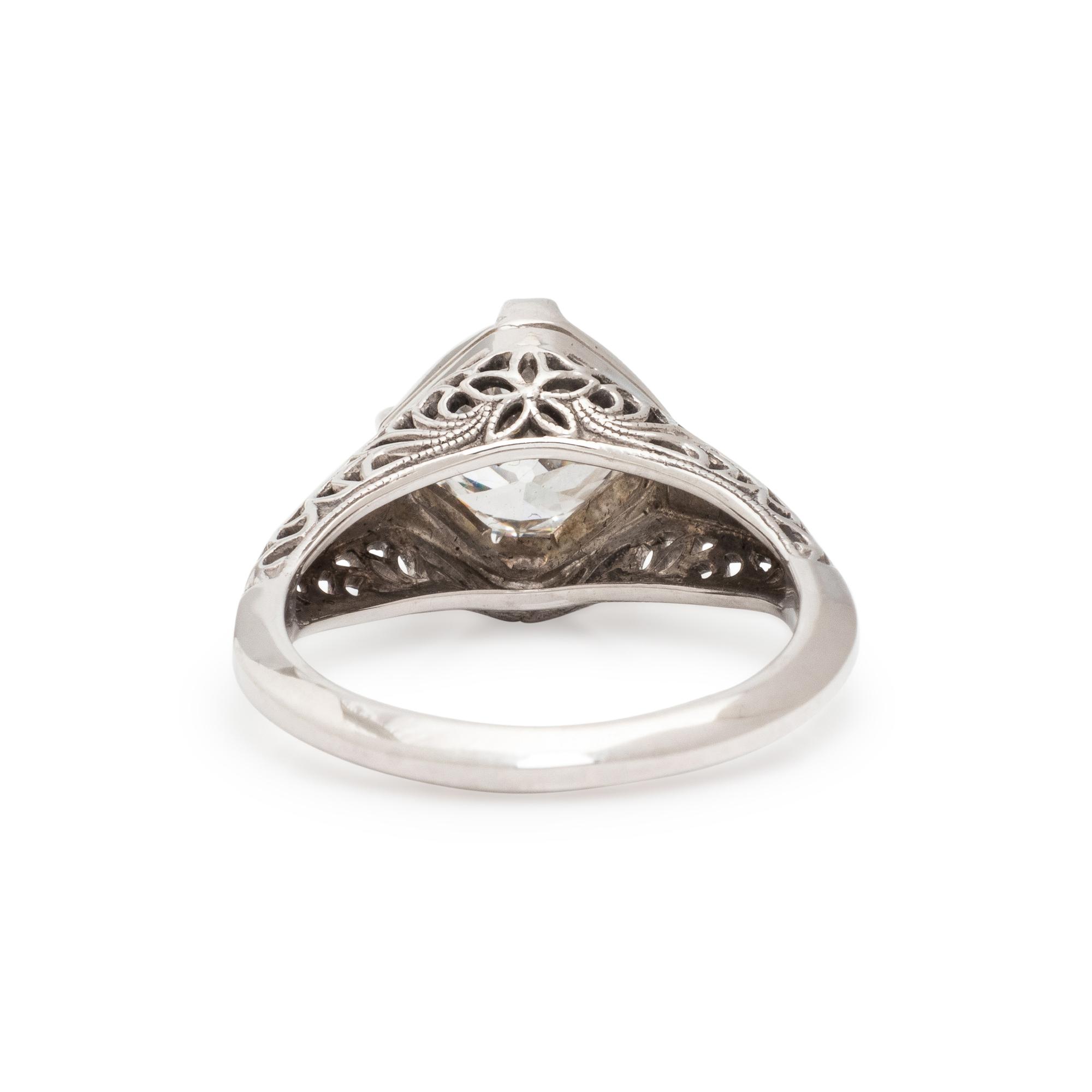 DIAMOND AND WHITE GOLD RING