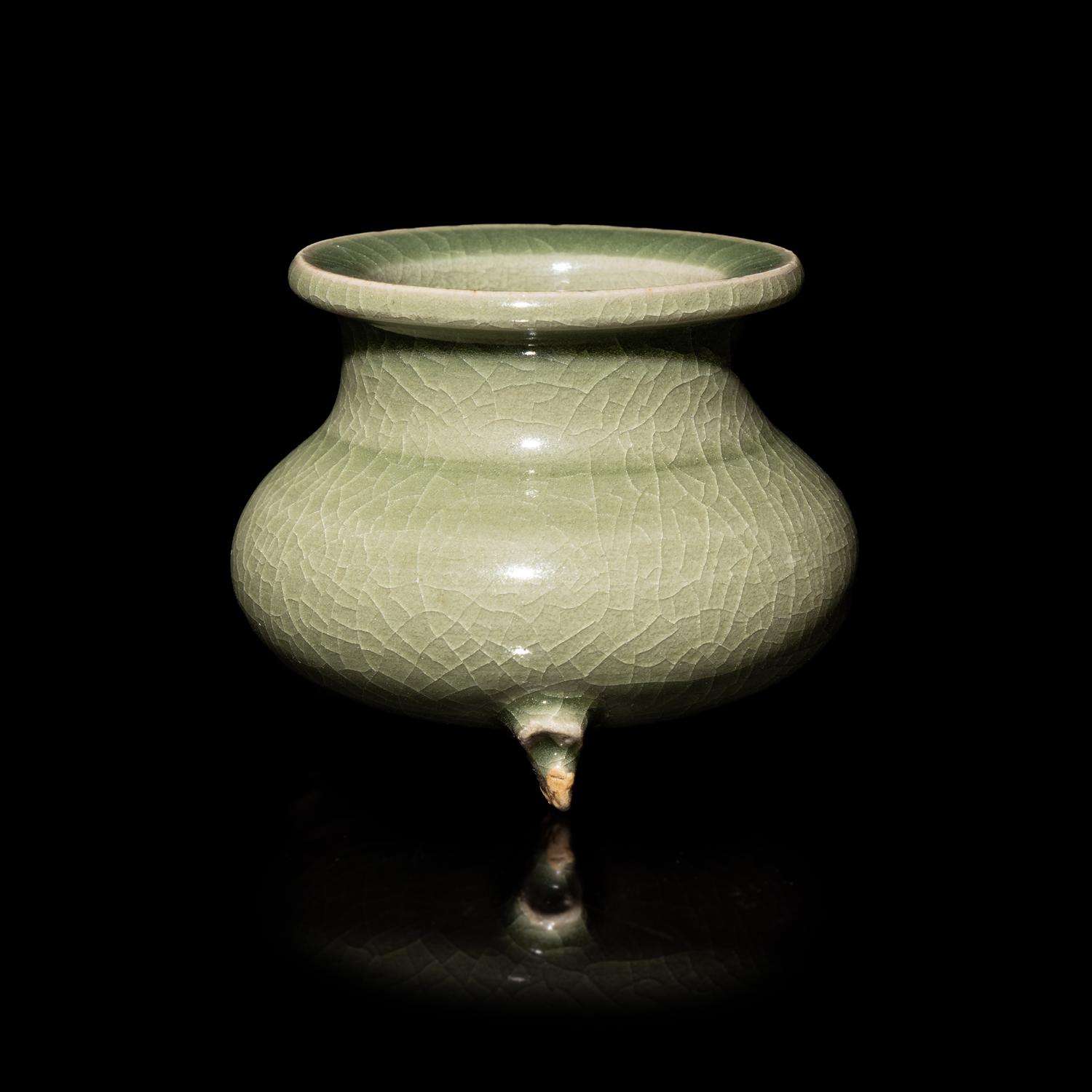 A Chinese Celadon Glazed Tripod Incense Burner — 青釉三足爐