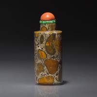A Chinese Puddingstone Snuff Bottle, Qing Dynasty, Circa 1760-1880 — 1760-1880年 抱子石素面鼻煙壺