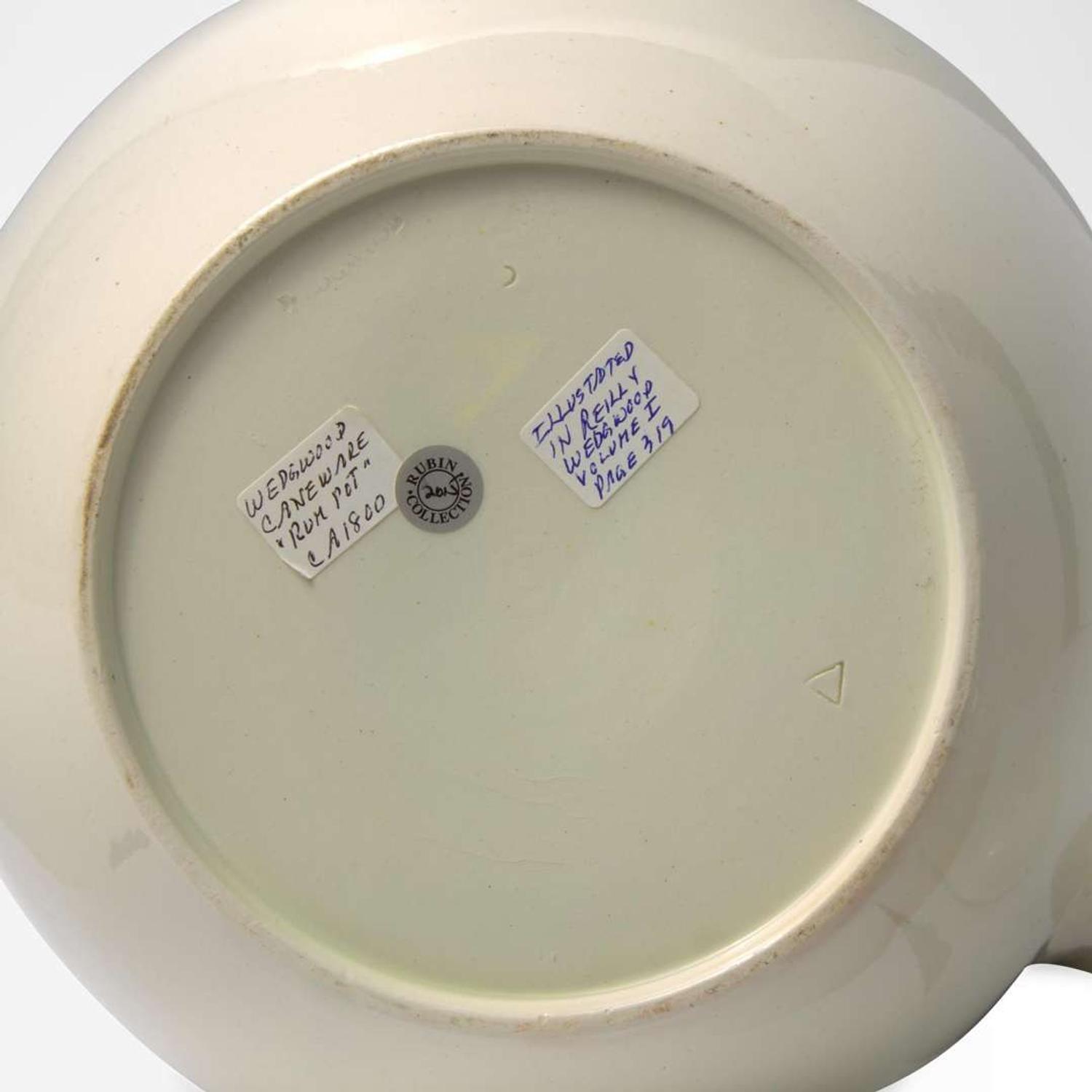 A Wedgwood Queensware Bail Handled Rum Pot with "Bunch-of-Grapes" Knop UK, circa 1800