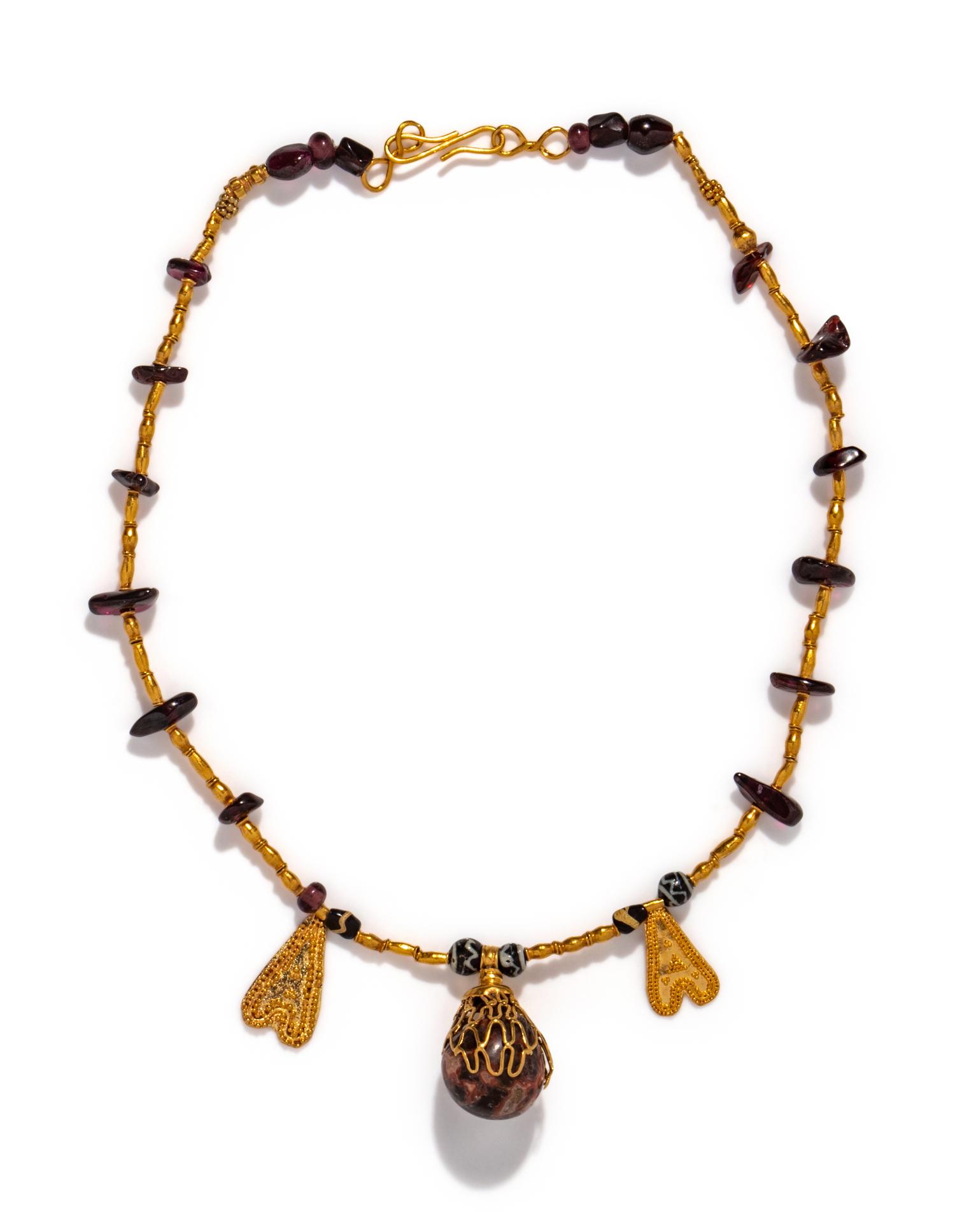 An Ancient Mediterranean Gold and Garnet Necklace