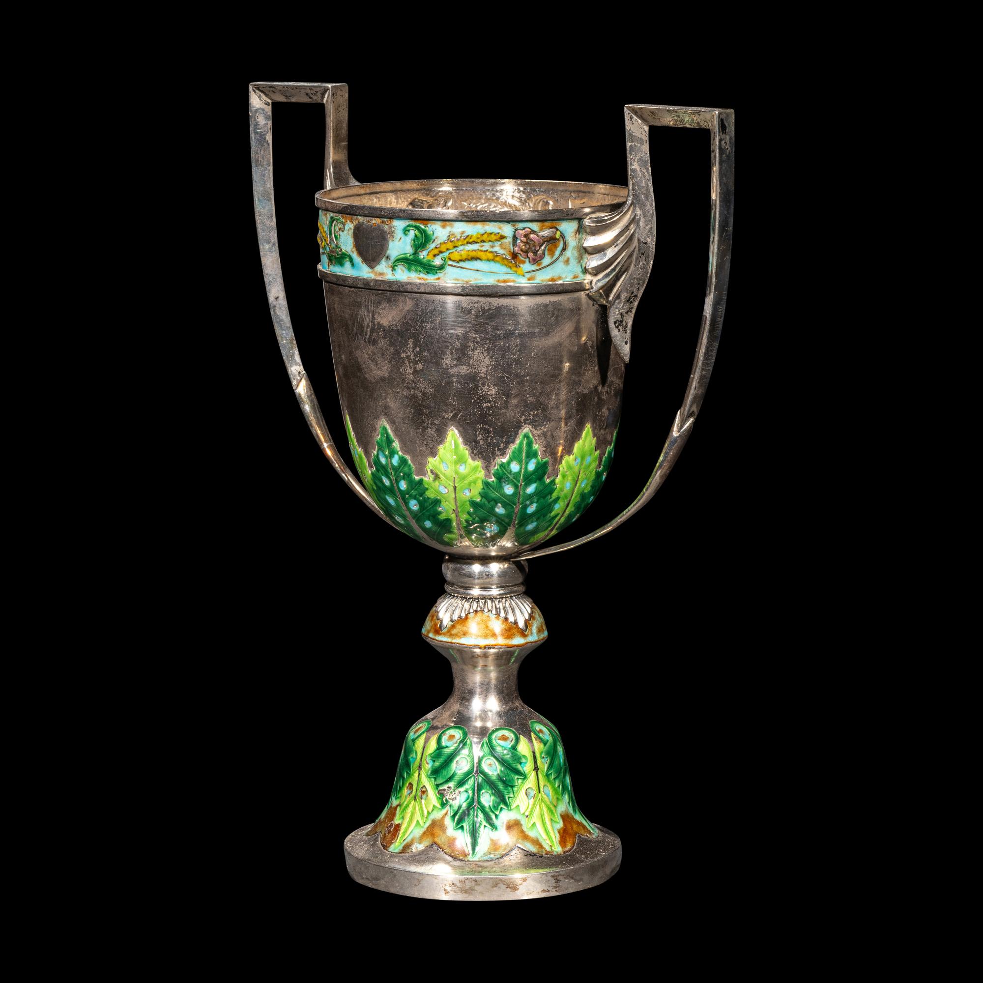 A Chinese Export Enameled Silver Trophy Cup, 20th Century 近代 外銷銀燒藍雙耳杯
