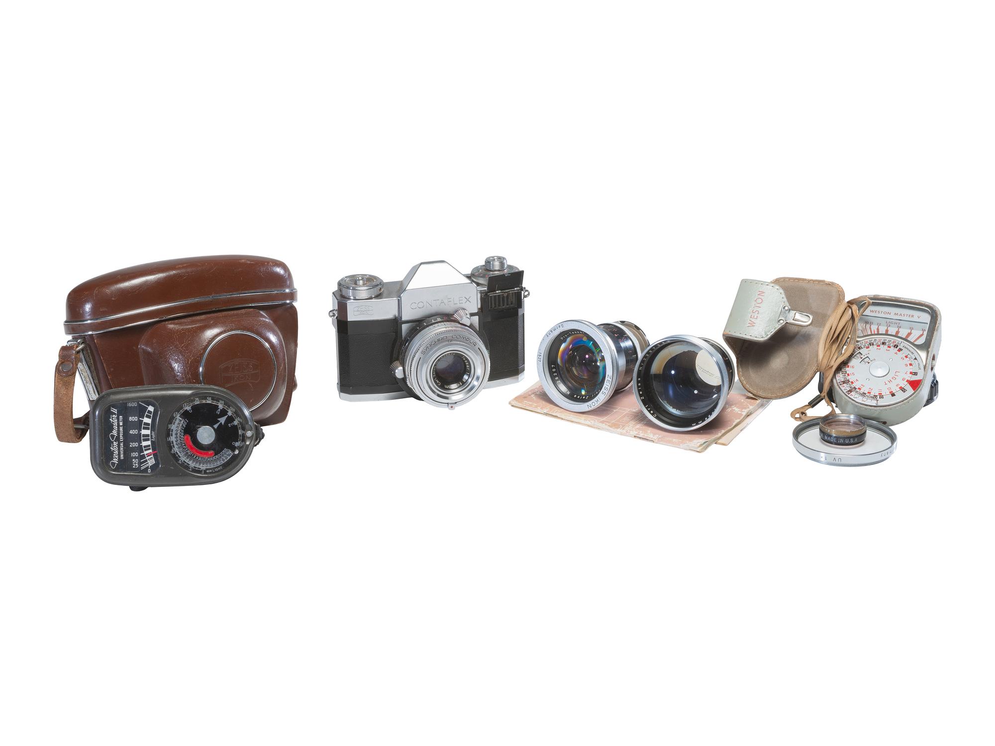 [CAMERAS]. Collection of 28mm and 35mm cameras, comprising: