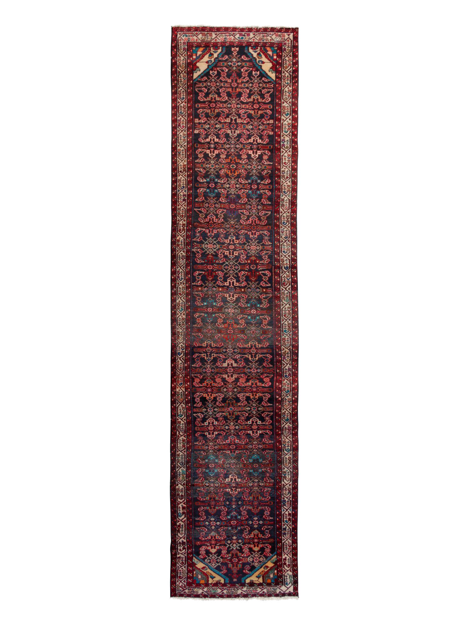 A Mahal Wool Runner