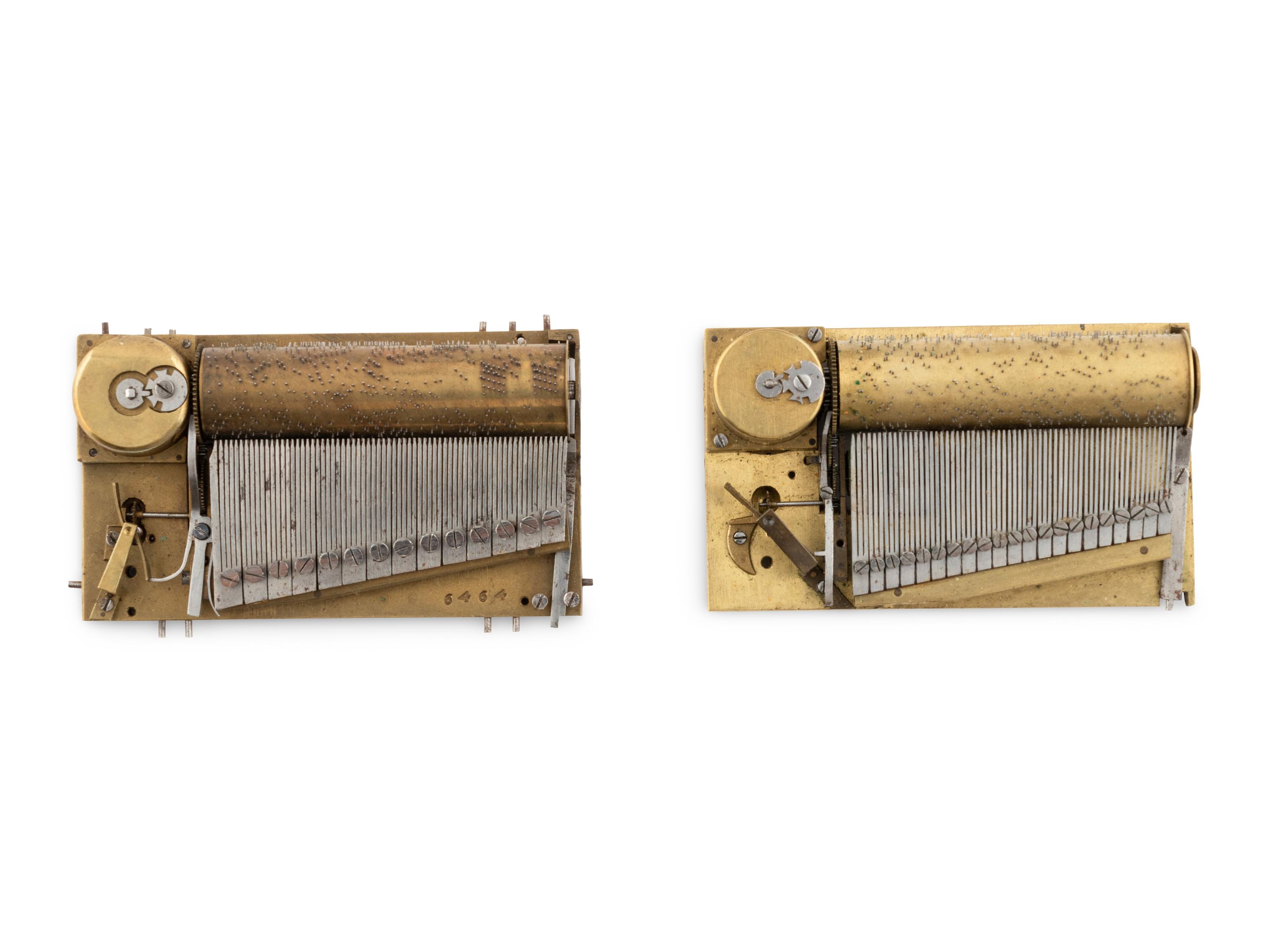 A Piano Form Musical Sewing Nécessaire