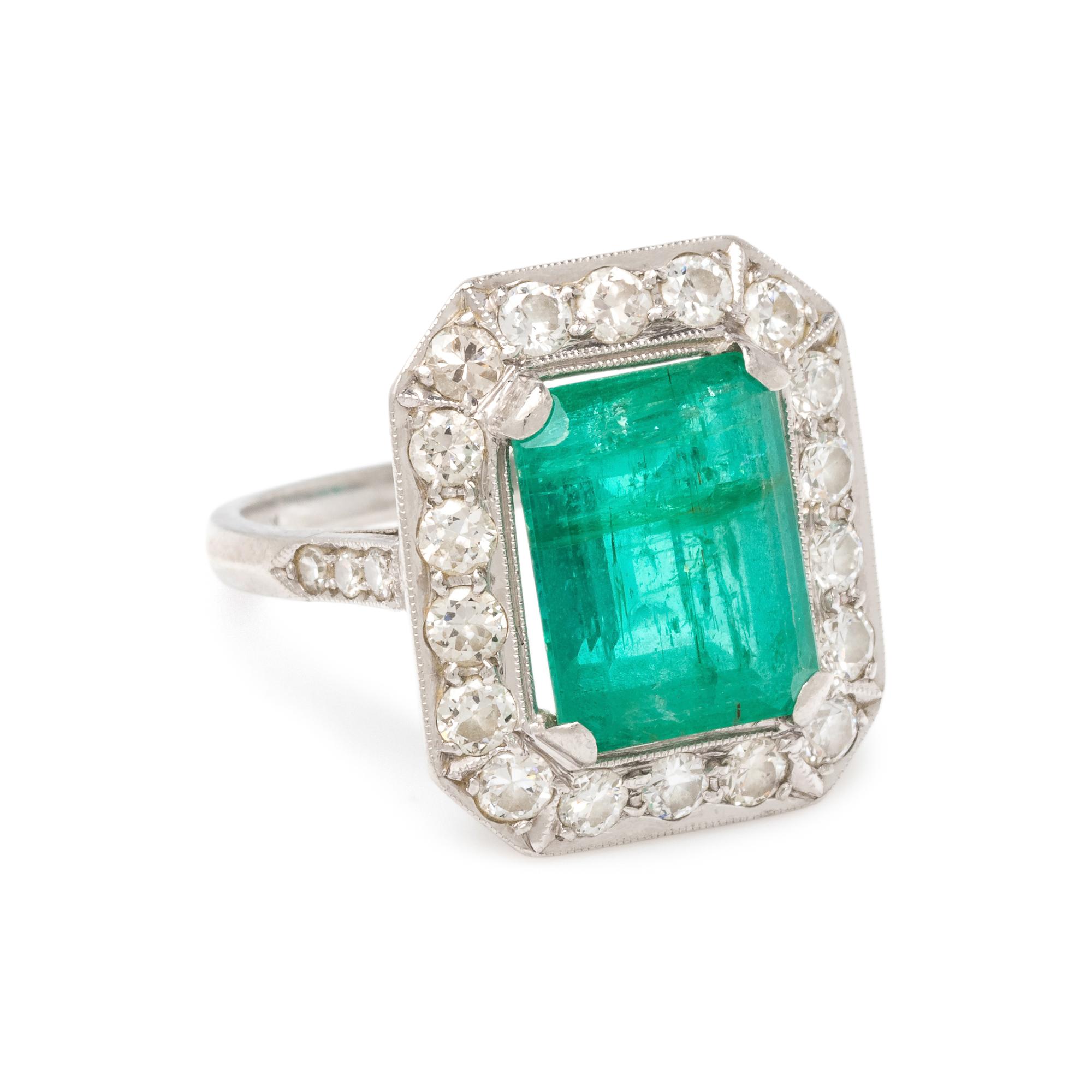 EMERALD AND DIAMOND RING