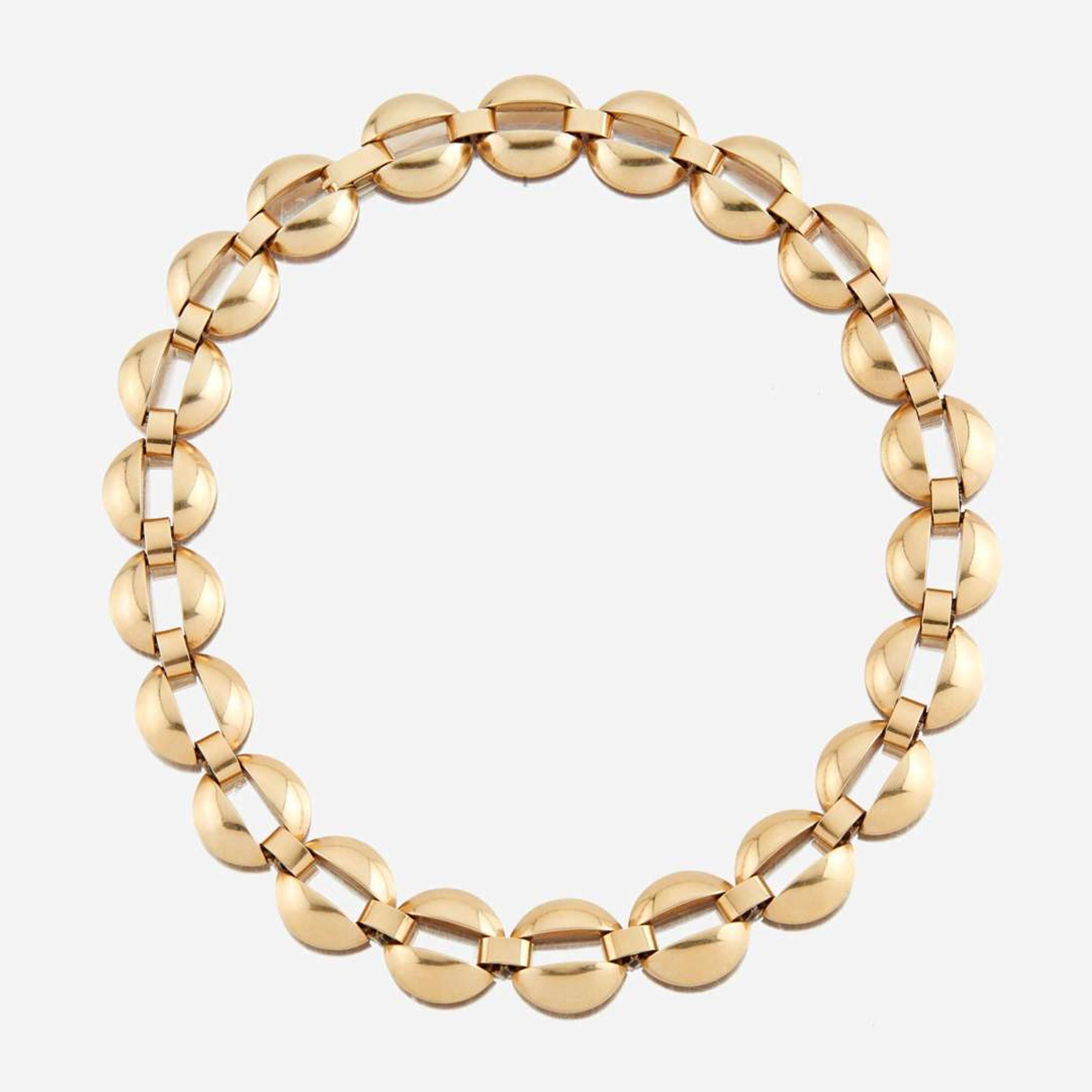A gold necklace