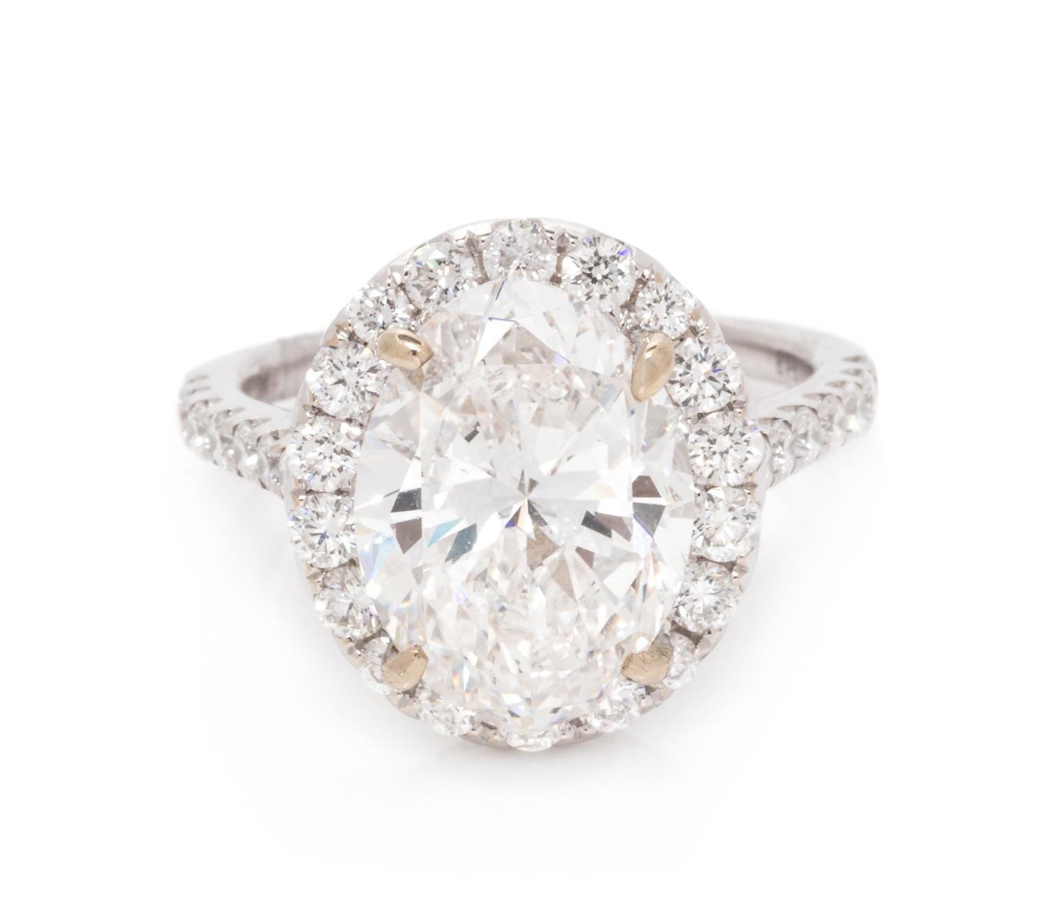An 18 Karat White Gold and Diamond Ring, 3.85 dwts.