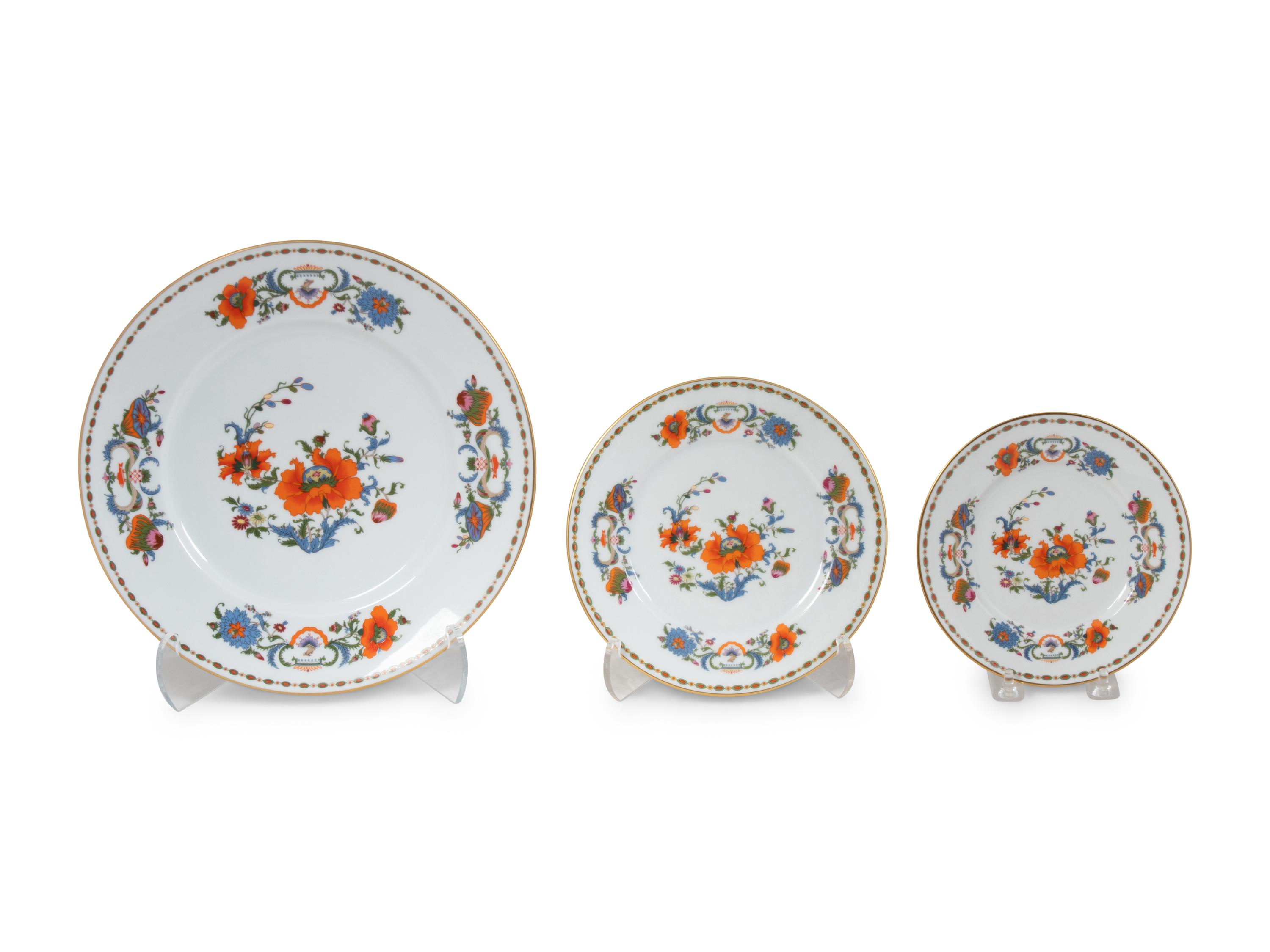 A Limoges Porcelain Vieux Chine Dinner Service