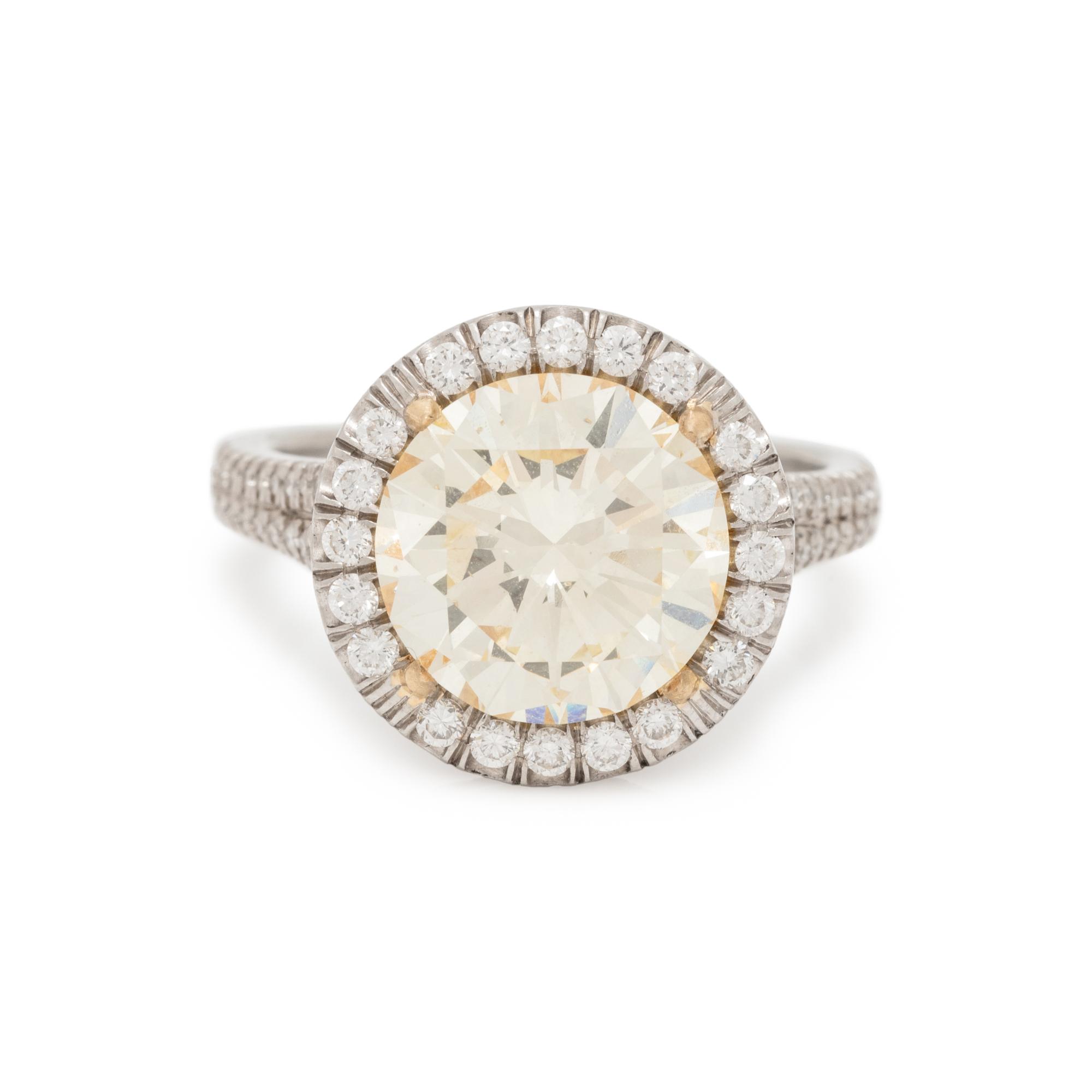 DIAMOND RING