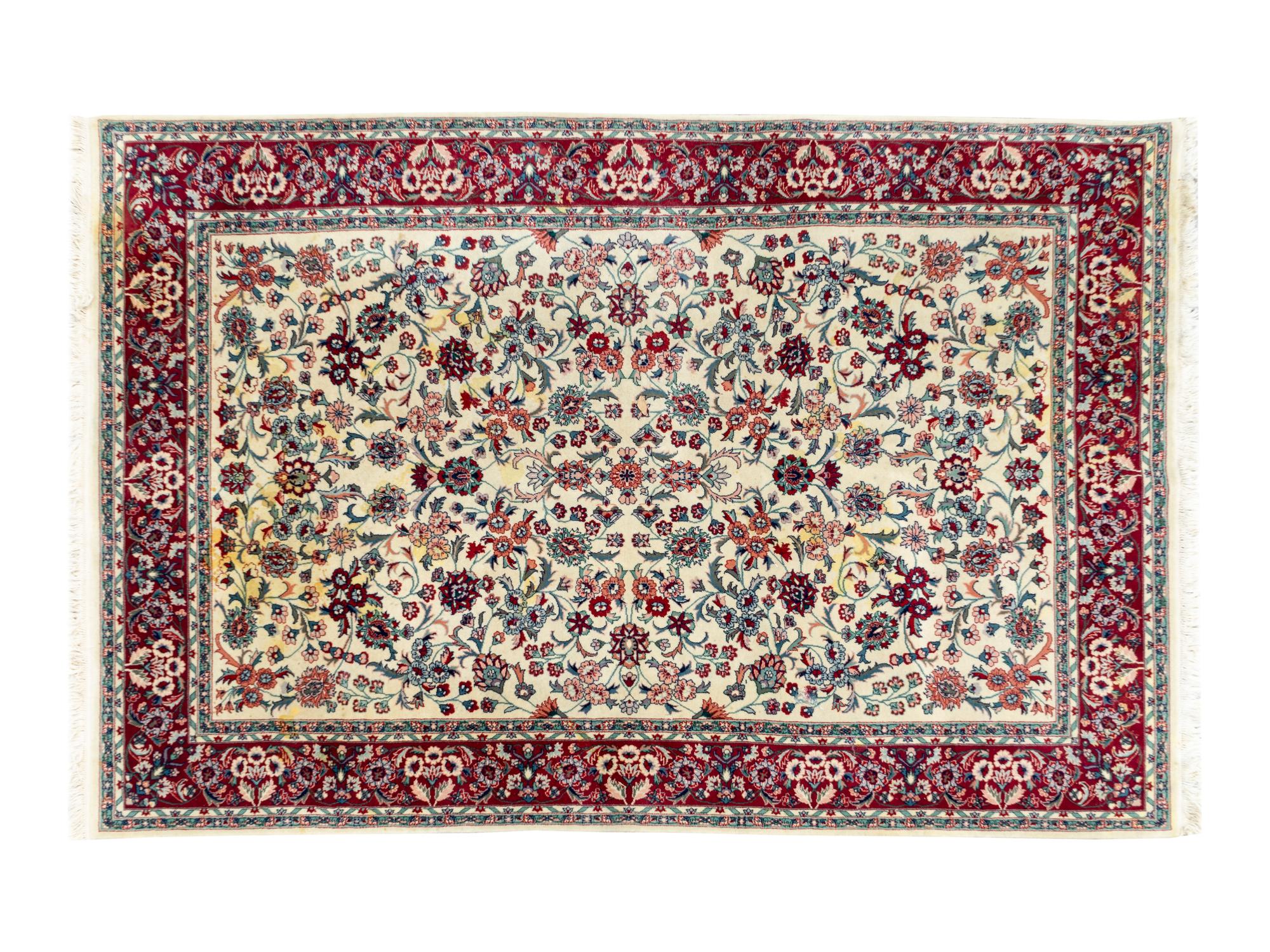 A Kashan Design Wool Rug — 20TH CENTURY