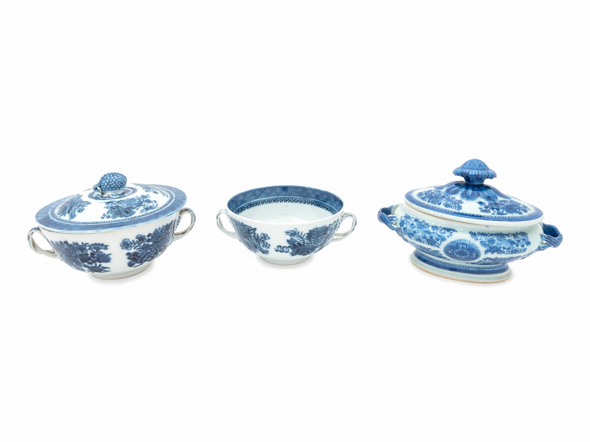 A Chinese Export Blue Fitzhugh Porcelain Covered Sauce Tureen and Two Handled Bowl