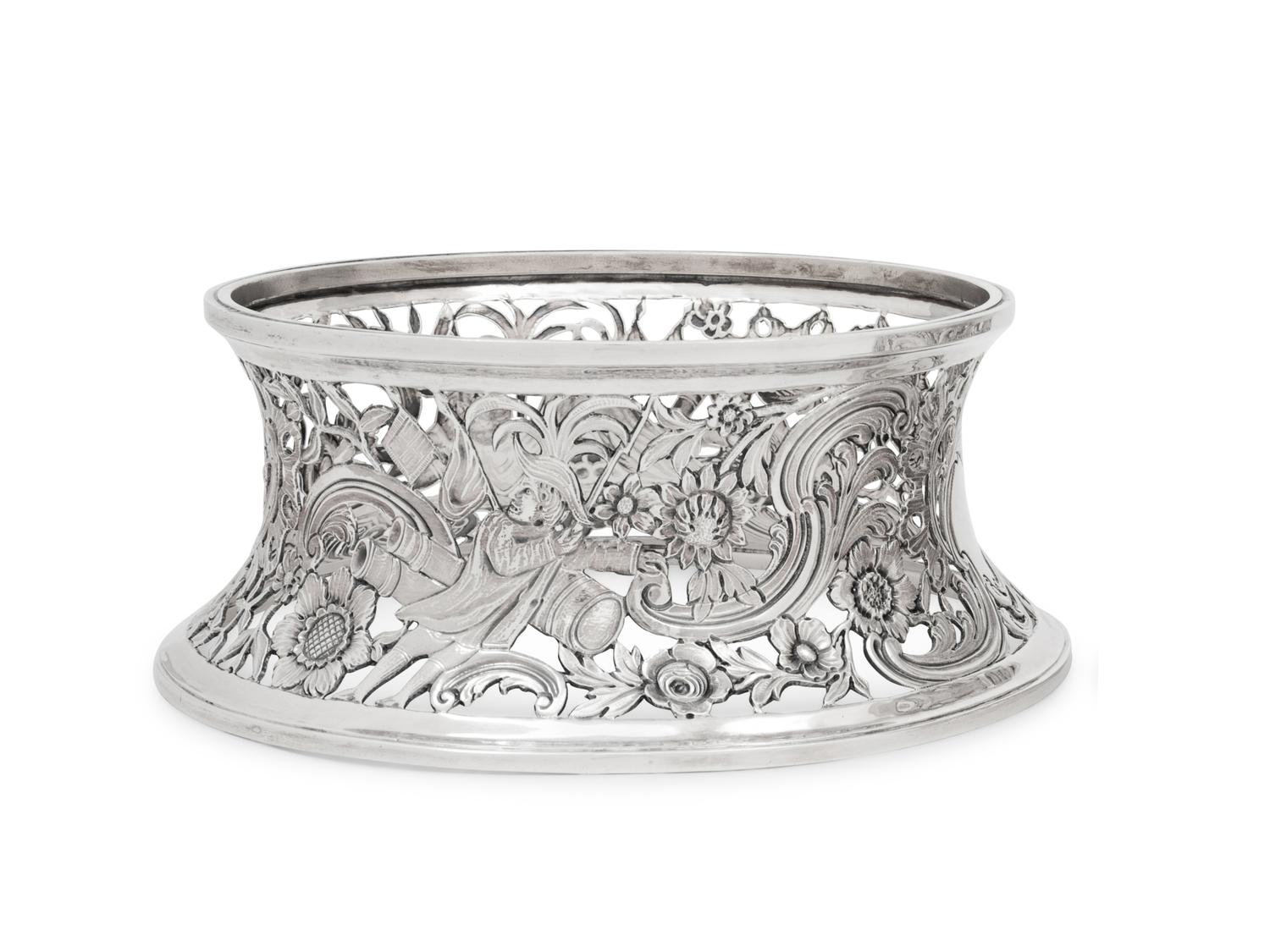 A Victorian Silver Dish Ring