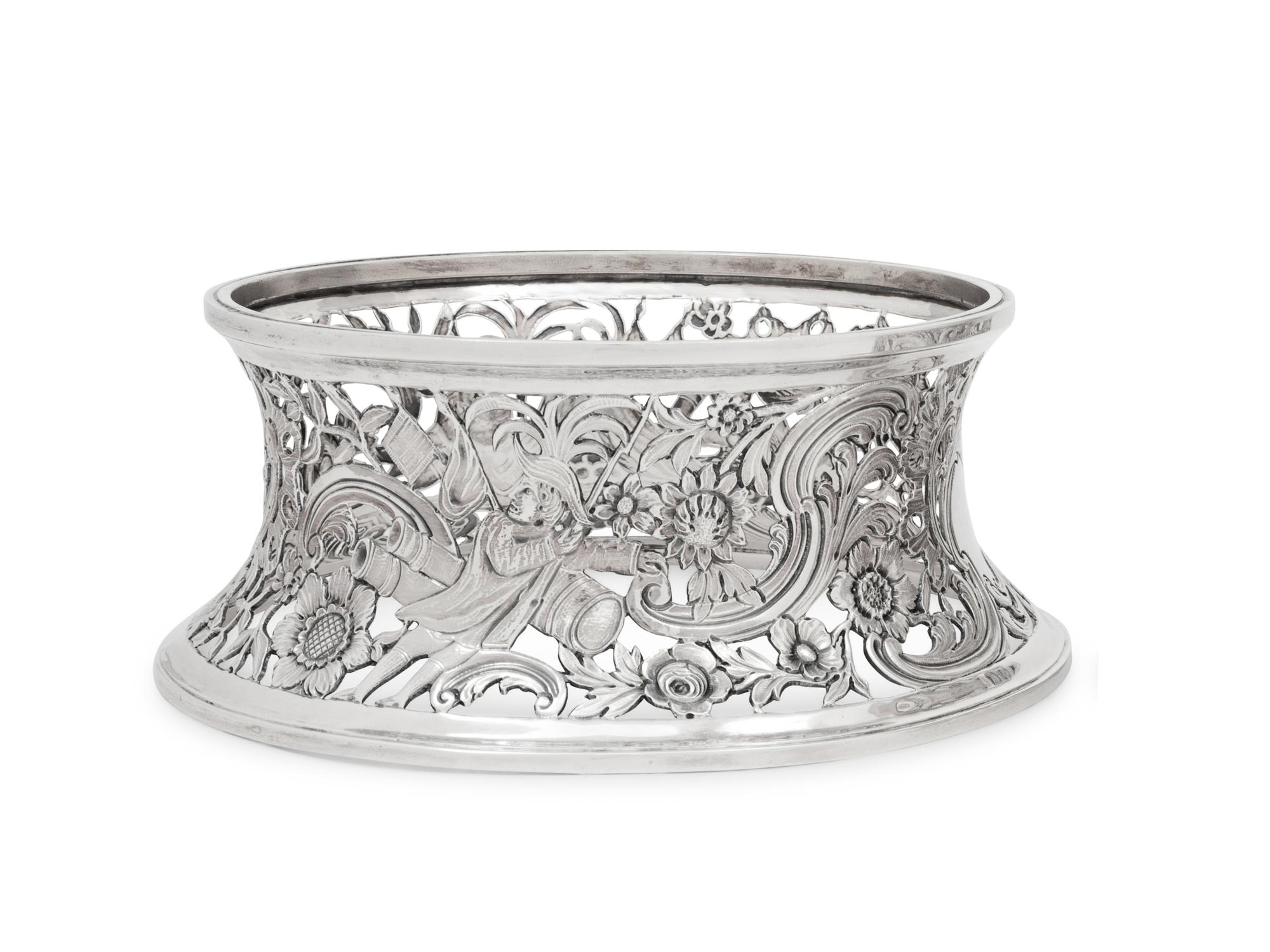 A Victorian Silver Dish Ring