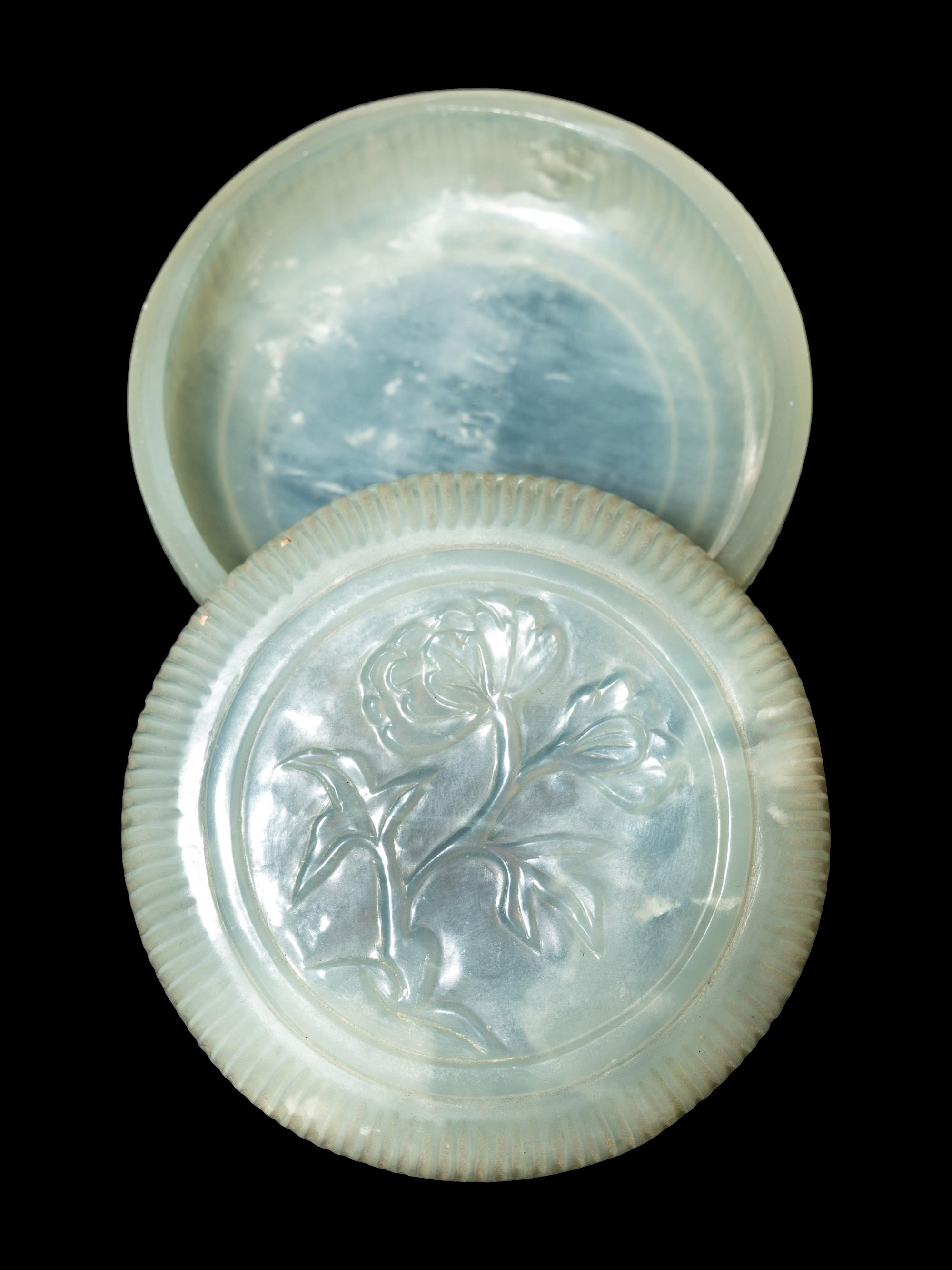 A Small Chinese White Jade Circular Covered Box and A Chinese Dark Spinach Jade Covered Vase
