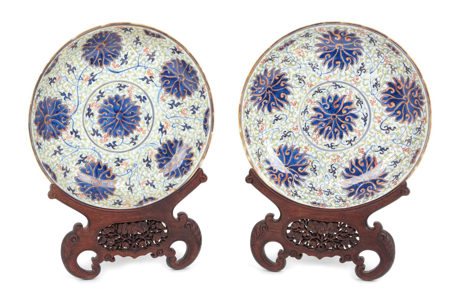 A Pair of Underglaze Blue and Famille Rose Porcelain Plates Diameter 9 3/8 inches. — GUANGXU PERIOD (1875-1908)