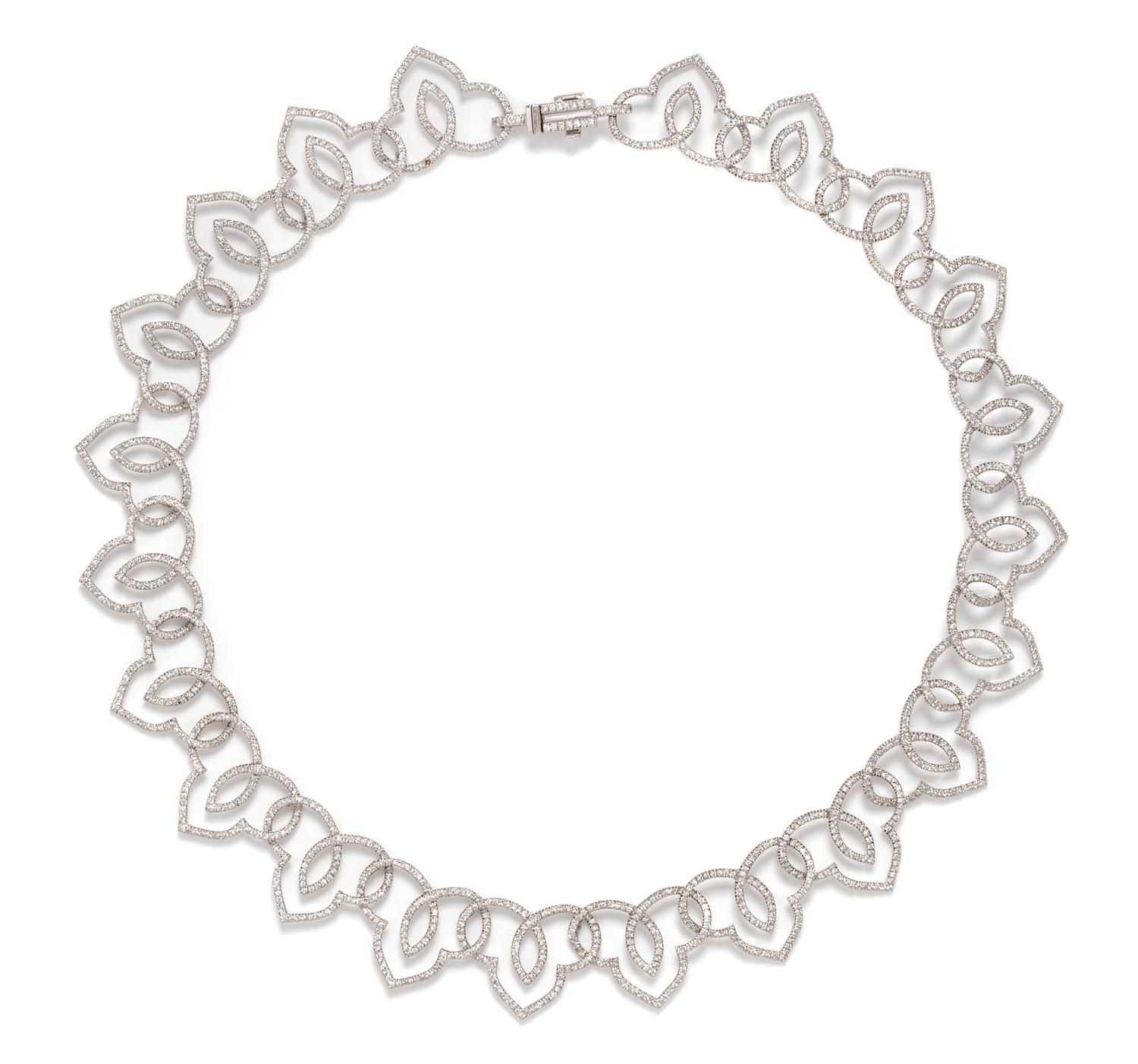 An 18 Karat White Gold and Diamond Necklace, 28.00 dwts.