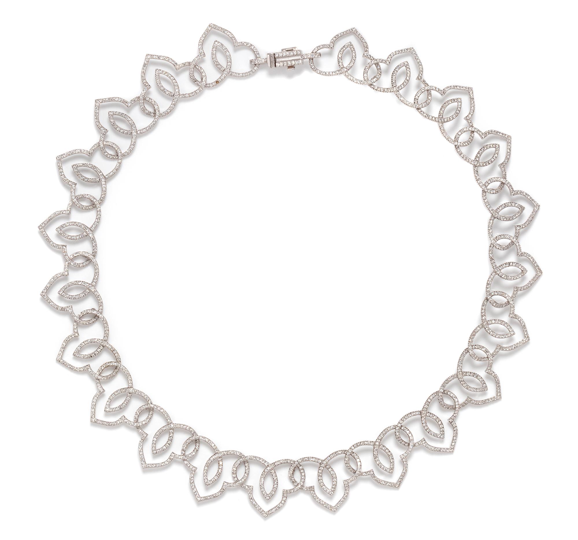 An 18 Karat White Gold and Diamond Necklace, 28.00 dwts.
