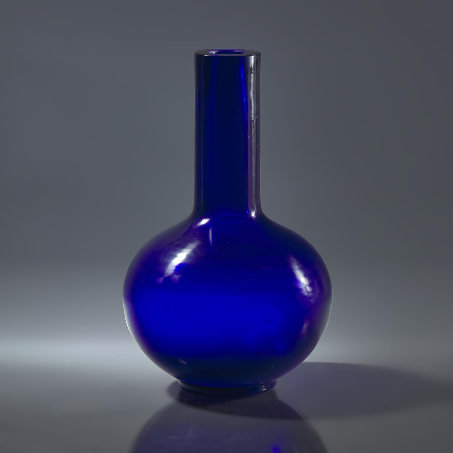 A Chinese Cobalt Blue Glass Bottle Vase — 寶石藍料天球瓶