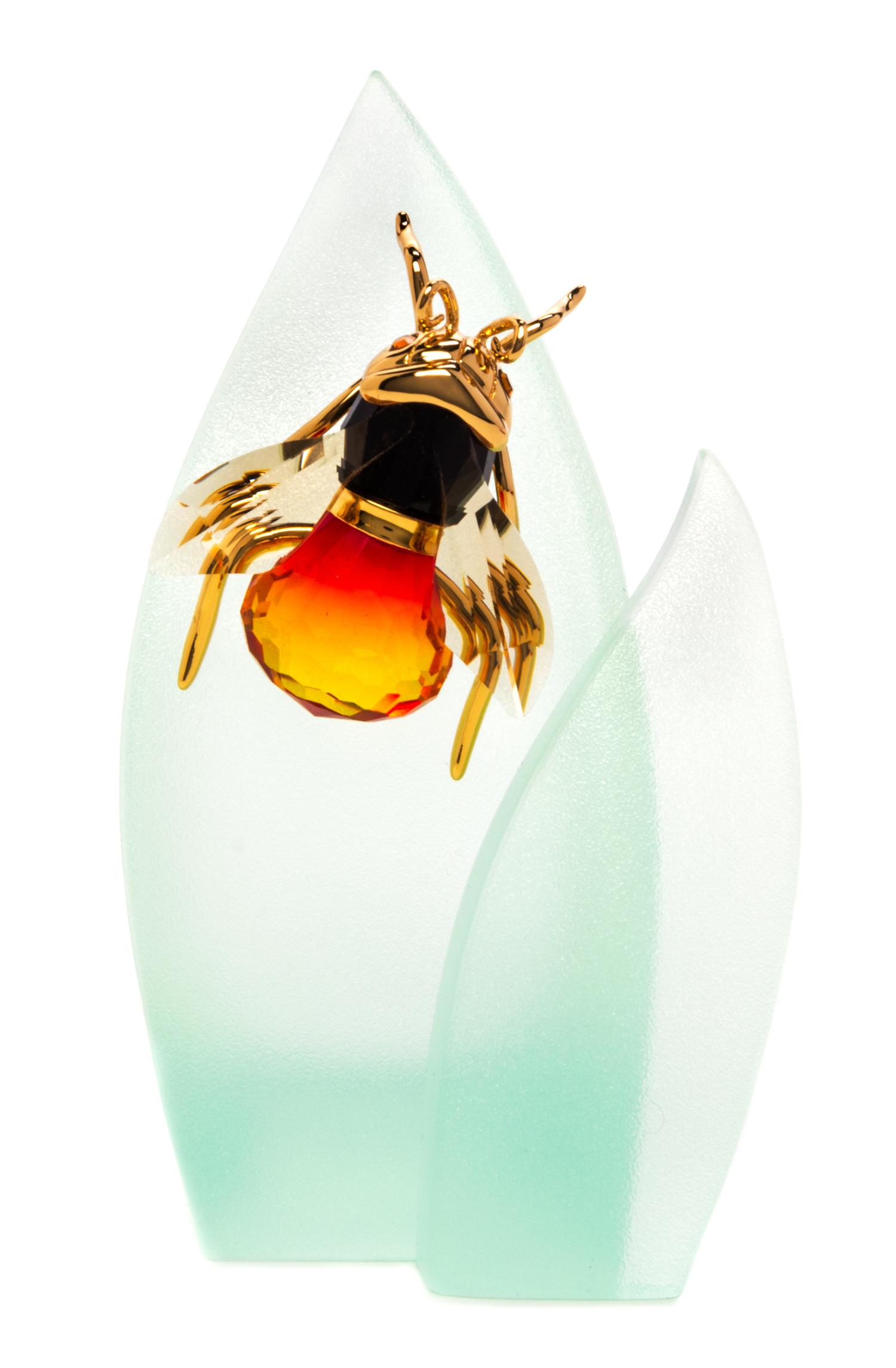 A Swarovski Model of a Bee Length 1 7/8 inches.