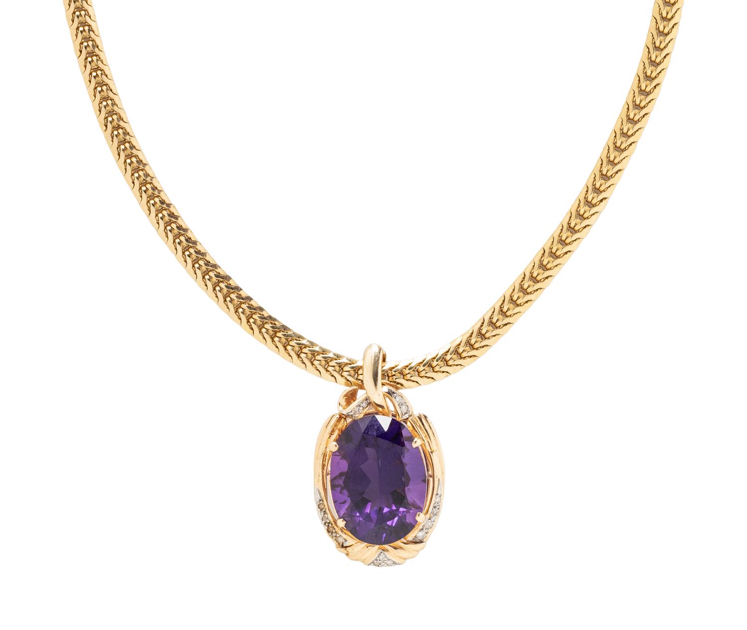 YELLOW GOLD, AMETHYST AND DIAMOND PENDANT/NECKLACE