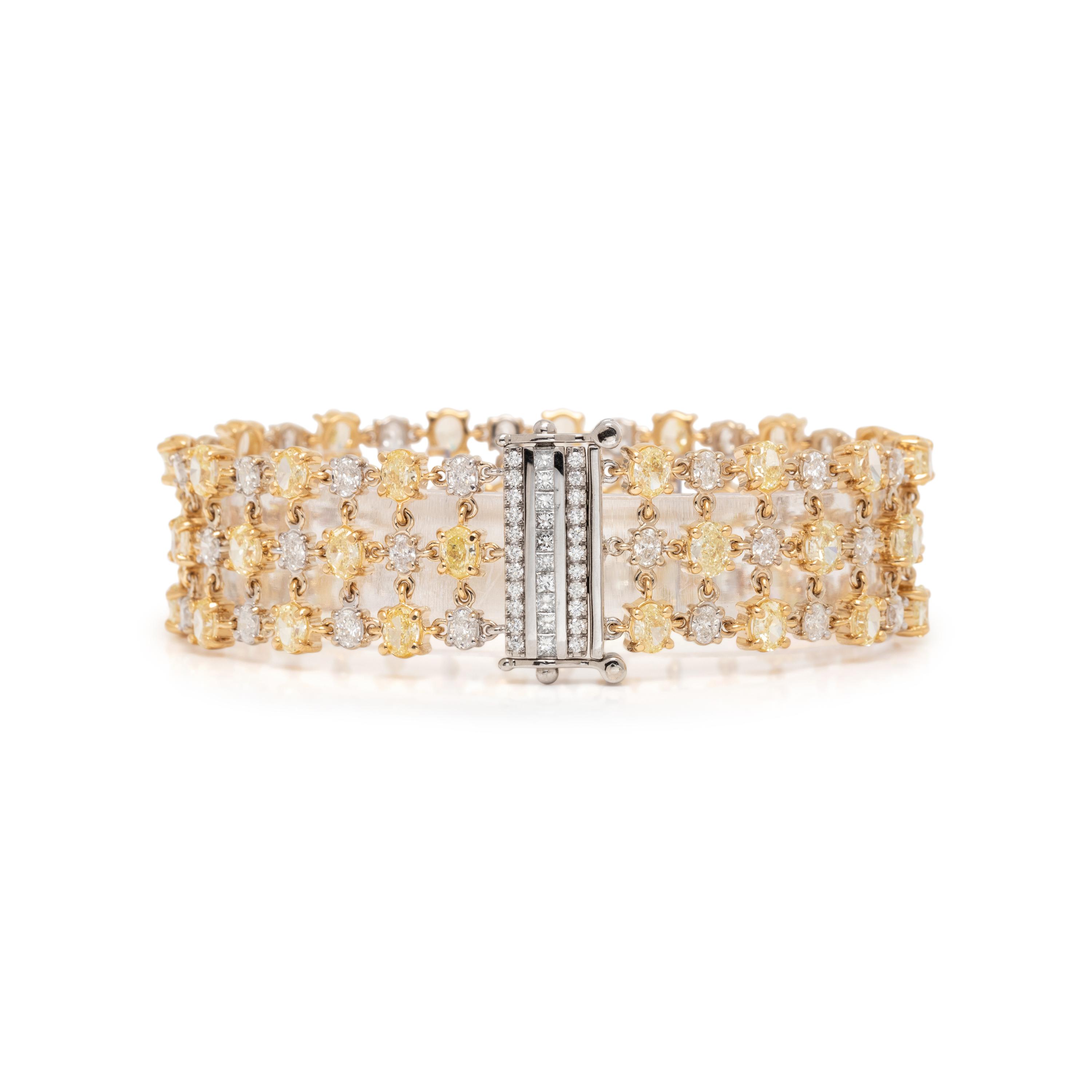 COLORED DIAMOND AND DIAMOND BRACELET