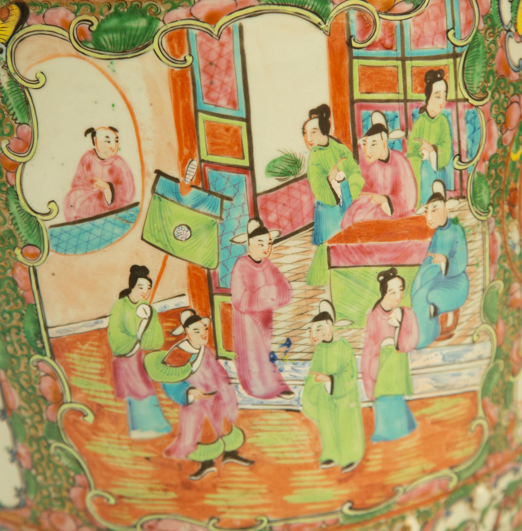 A Chinese Rose Medallion Porcelain Garden Seat
