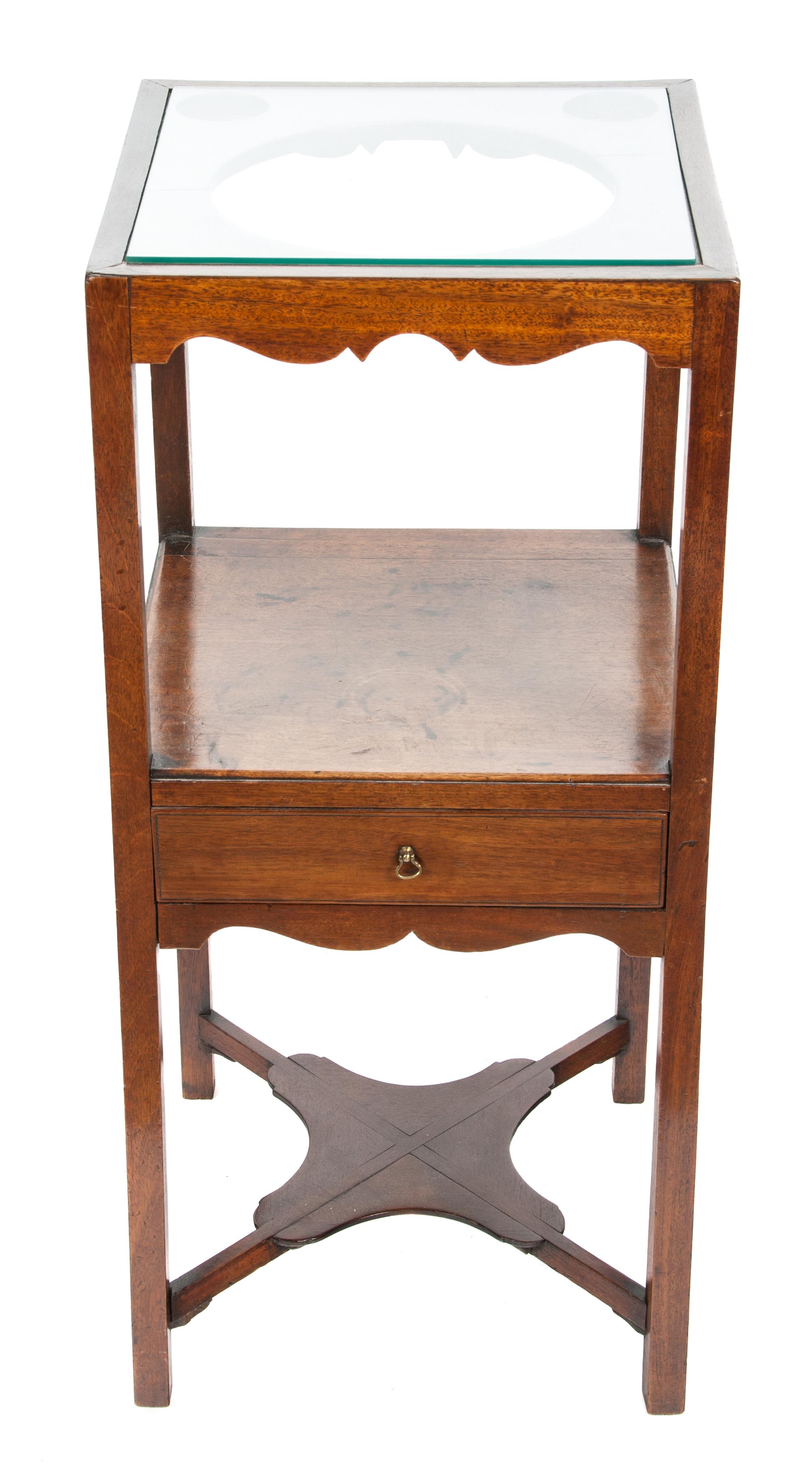 A George III Style Mahogany Wash Stand Height 30 1/2 x width 13 1/2 x depth 13 1/2 inches. — LATE 19TH CENTURY
